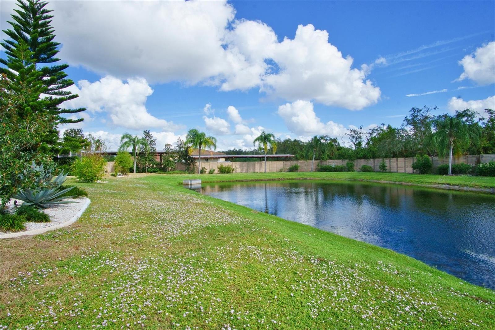 1647 EMERALD DUNES DR, SUN CITY CENTER, FL, 33573