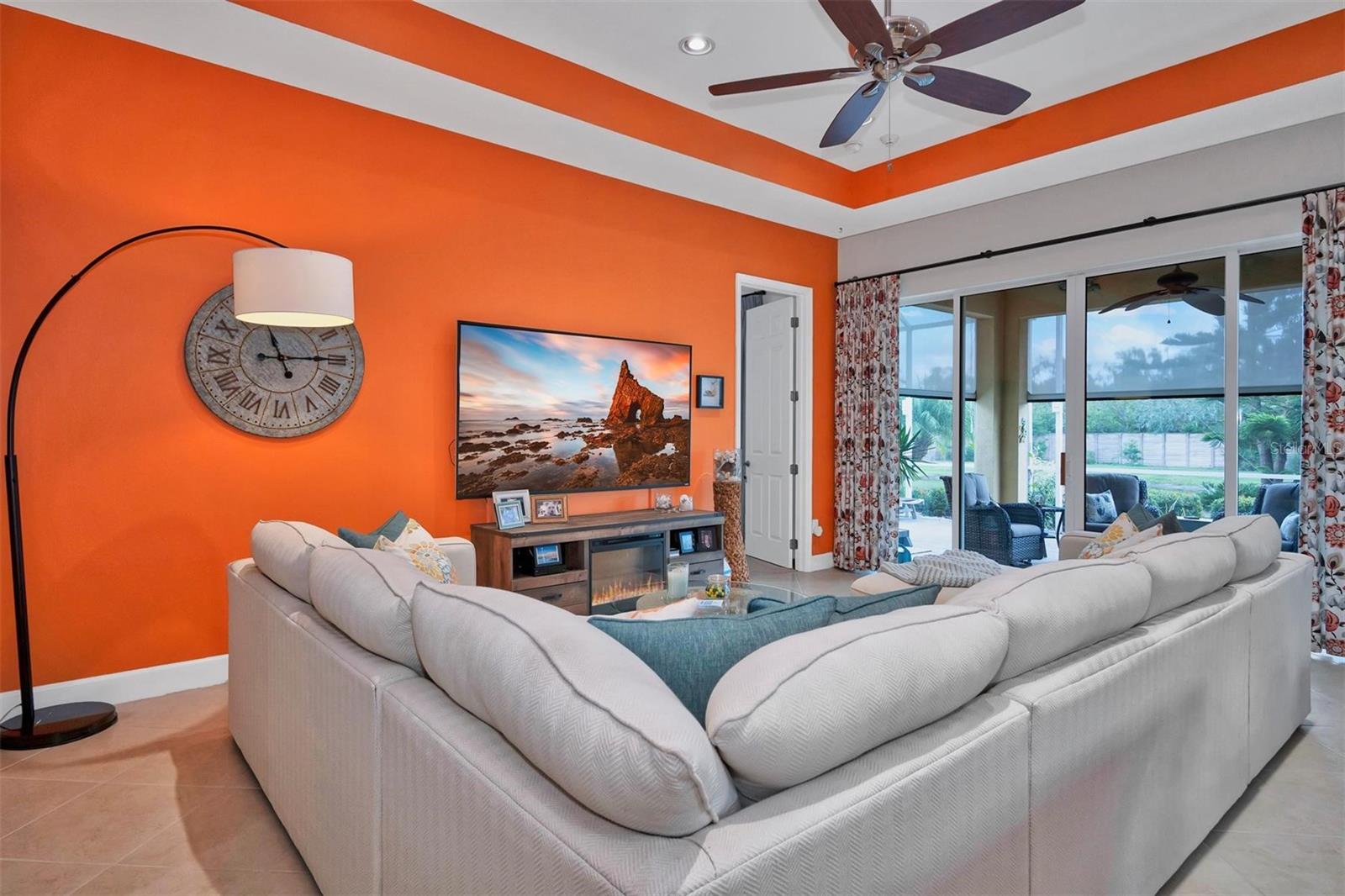 1647 EMERALD DUNES DR, SUN CITY CENTER, FL, 33573