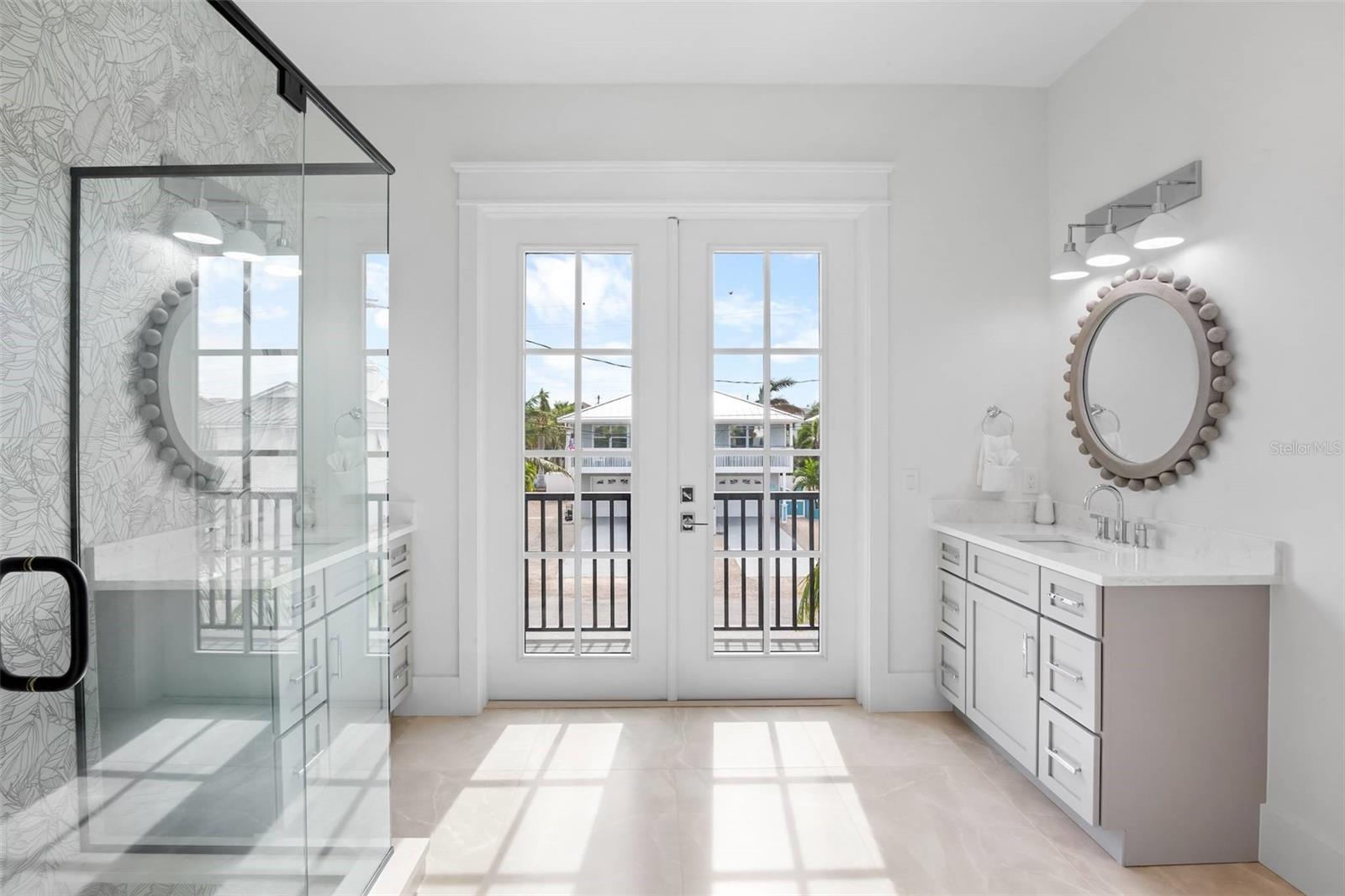 243 S HARBOR DR, HOLMES BEACH, FL, 34217