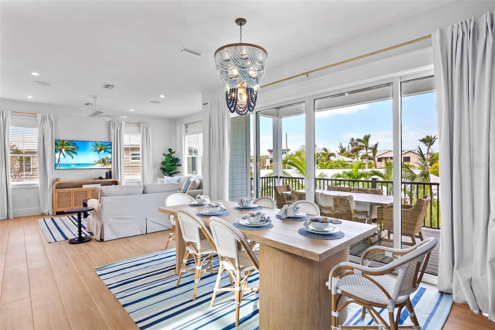 243 S HARBOR DR, HOLMES BEACH, FL, 34217