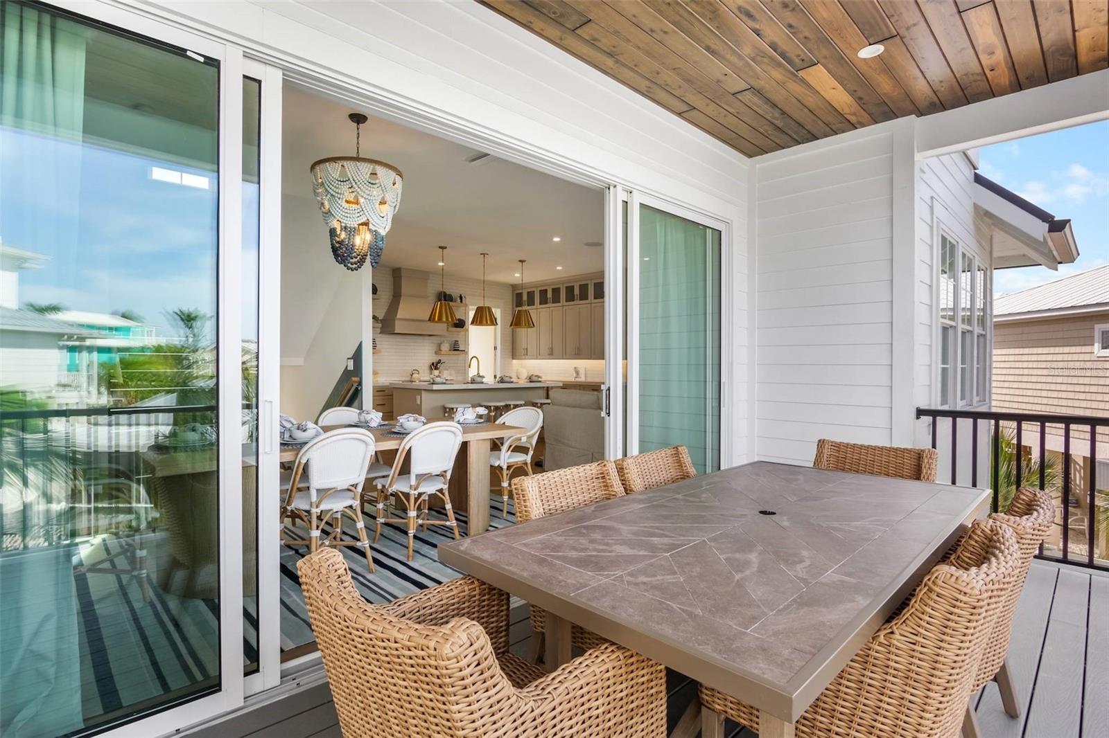 243 S HARBOR DR, HOLMES BEACH, FL, 34217