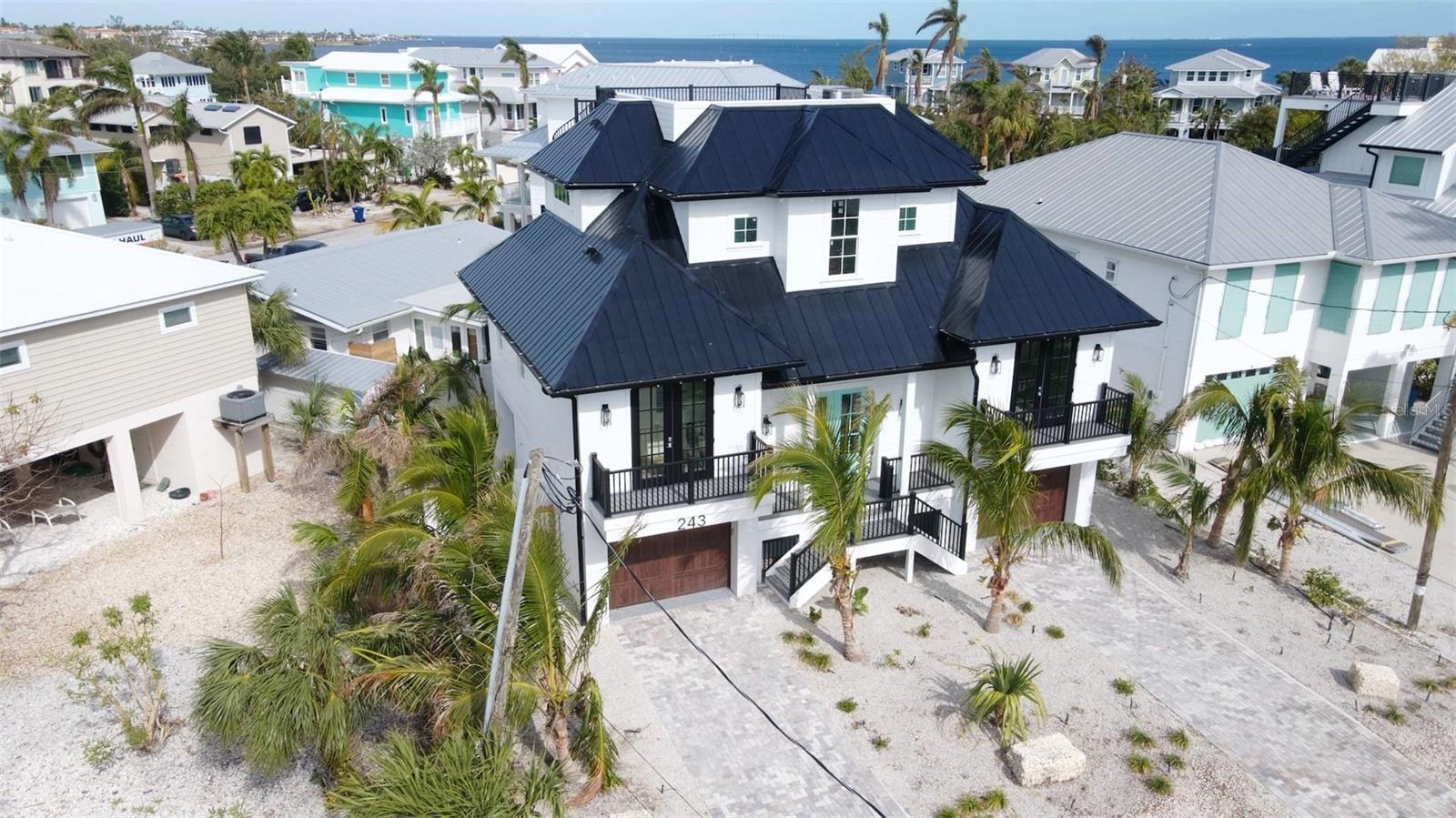 243 S HARBOR DR, HOLMES BEACH, FL, 34217