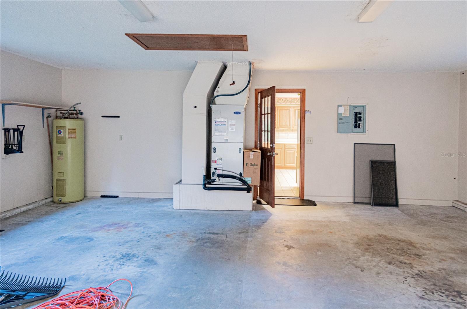 1900 FIREMENS LN, DELTONA, FL, 32738