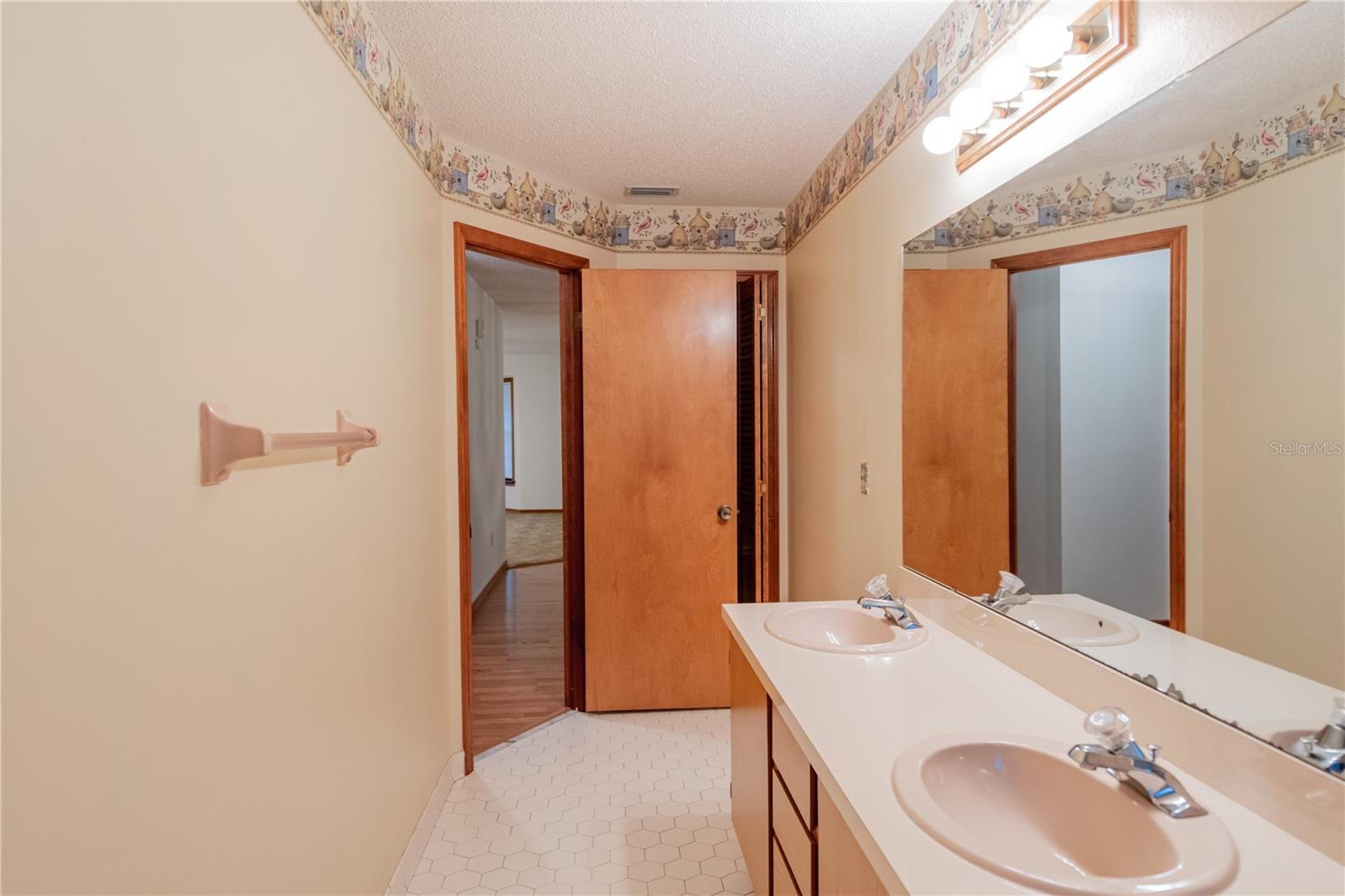 1900 FIREMENS LN, DELTONA, FL, 32738