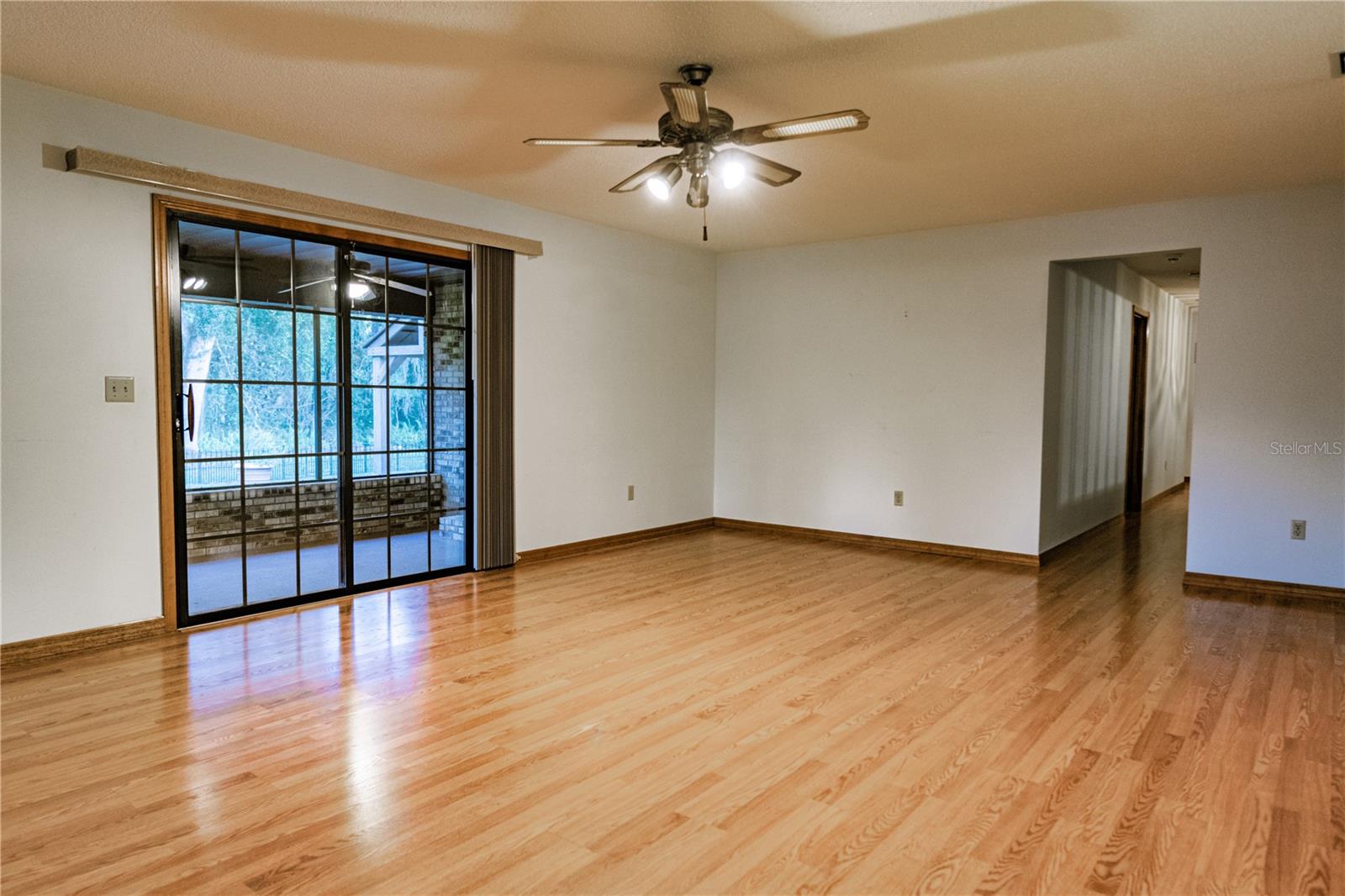 1900 FIREMENS LN, DELTONA, FL, 32738