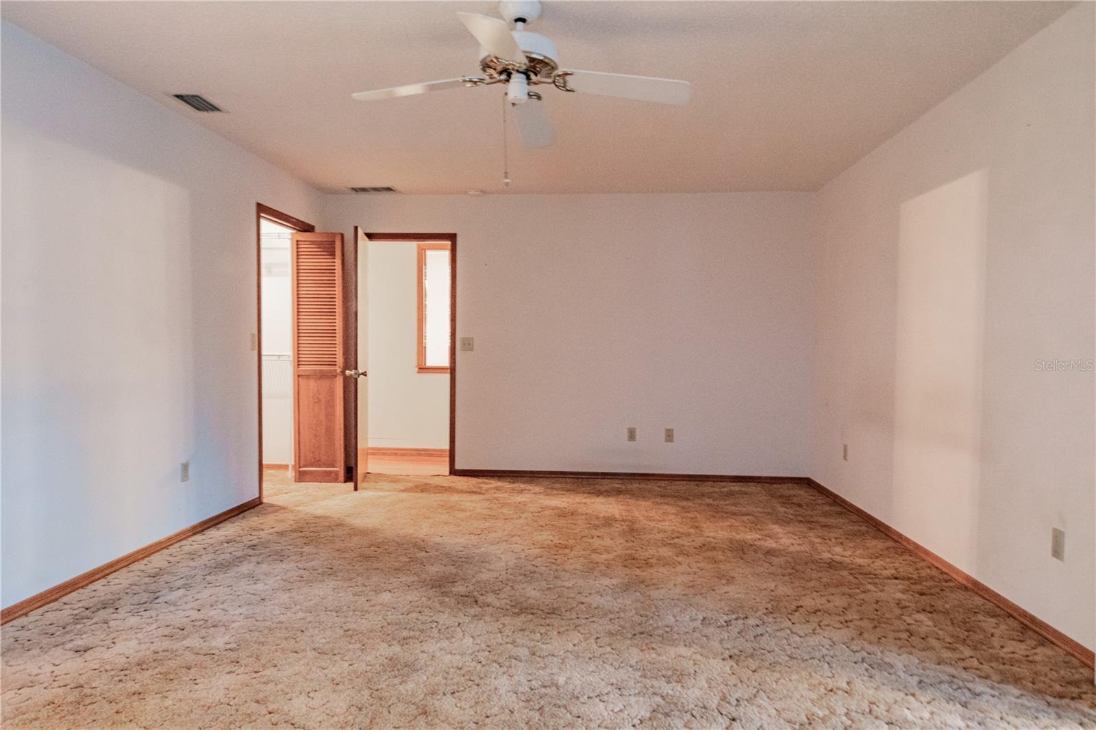 1900 FIREMENS LN, DELTONA, FL, 32738