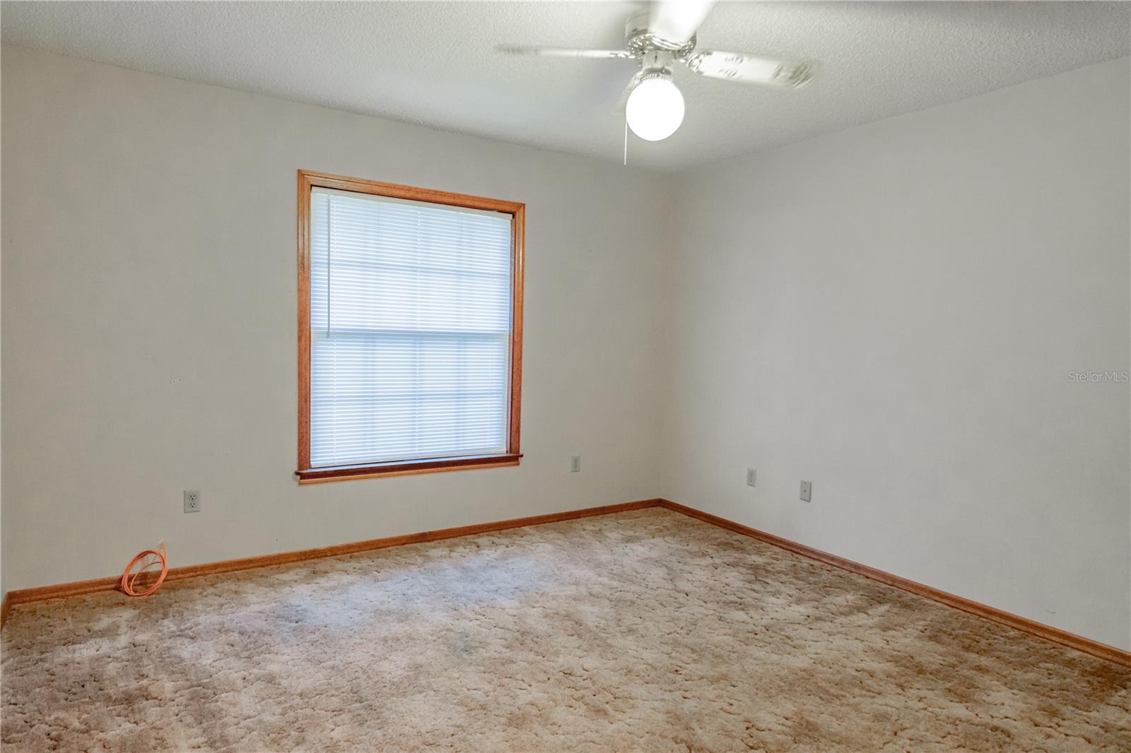 1900 FIREMENS LN, DELTONA, FL, 32738