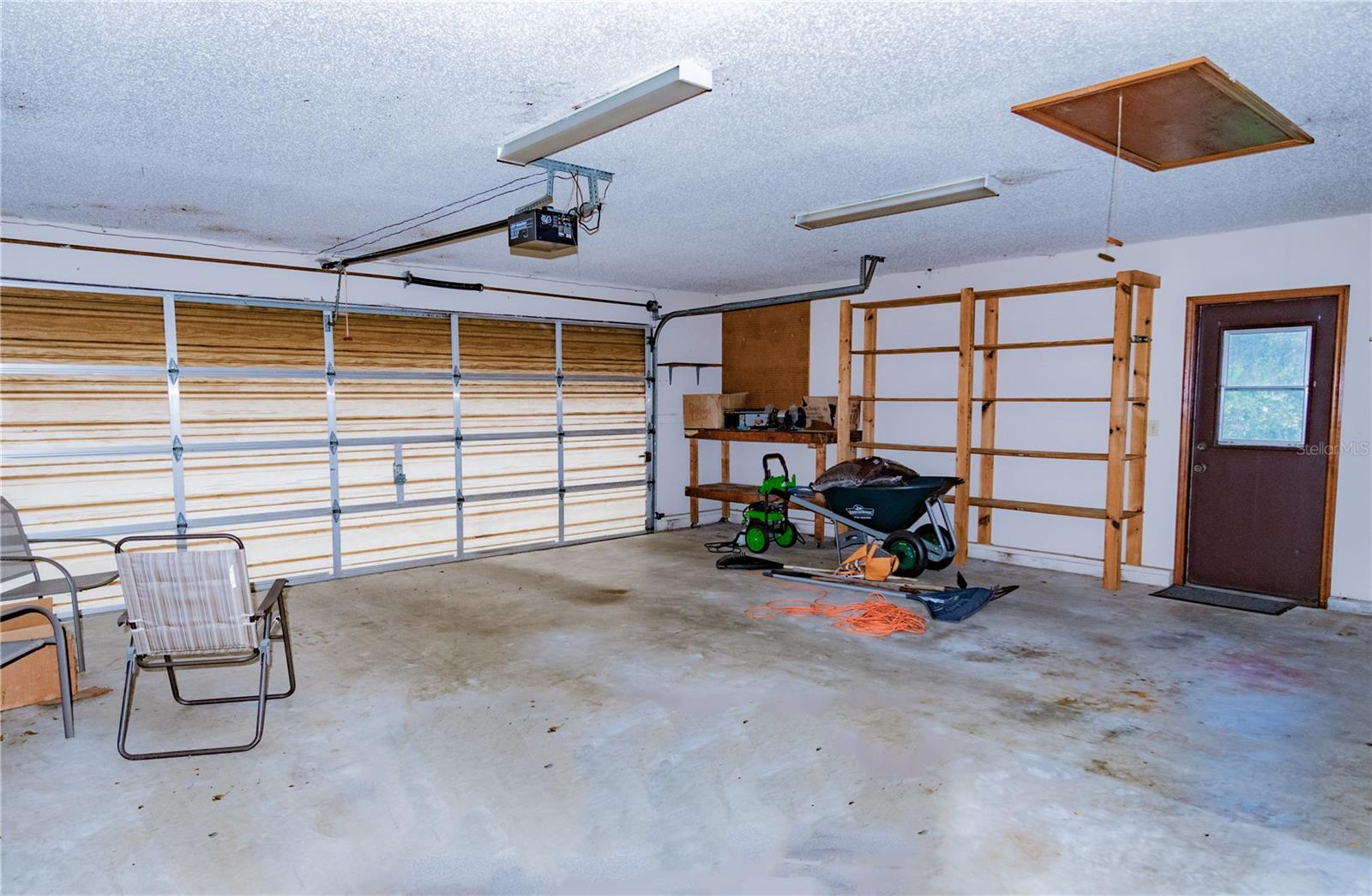 1900 FIREMENS LN, DELTONA, FL, 32738