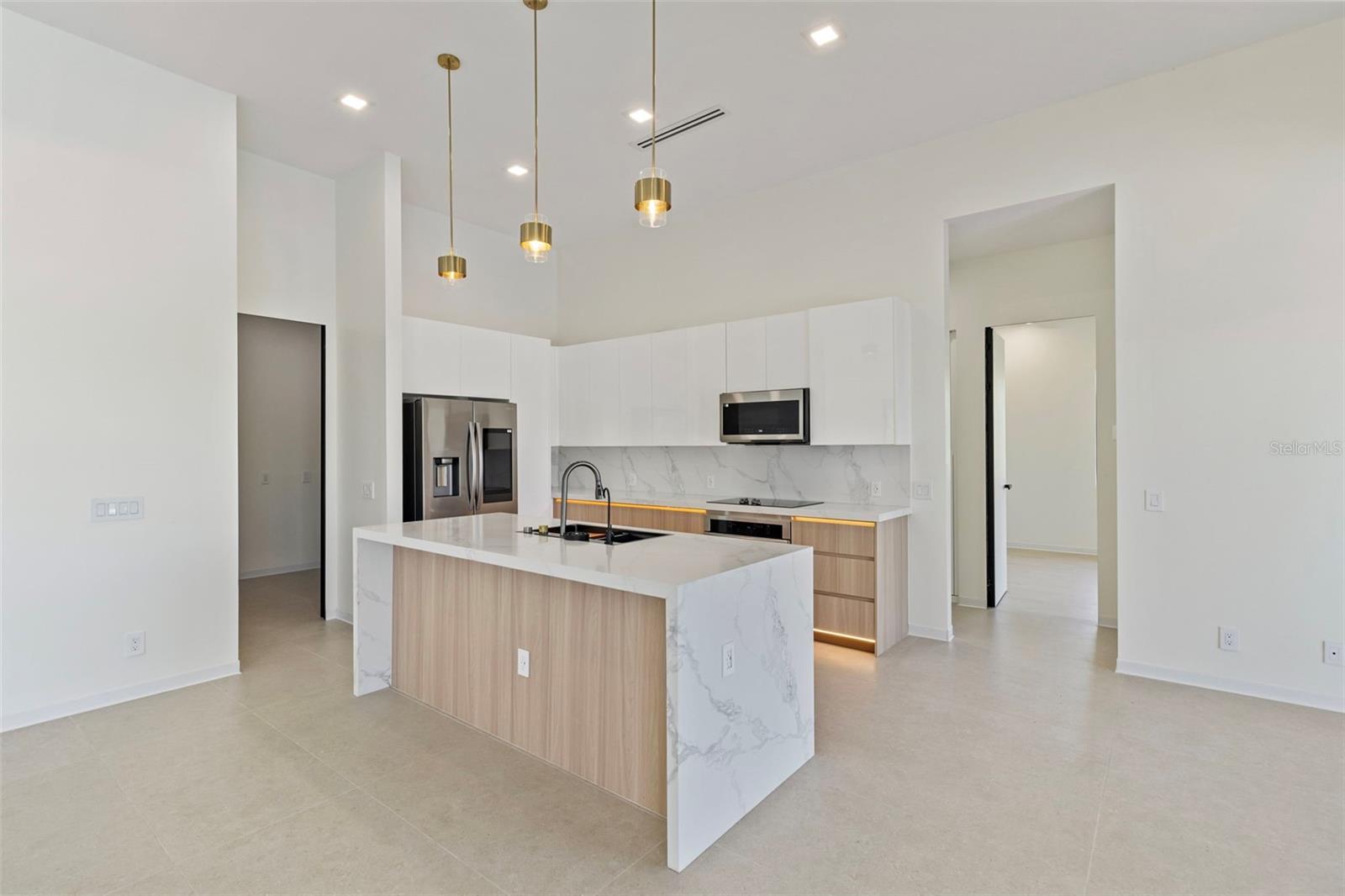15048 HENNIPEN CIR, PORT CHARLOTTE, FL, 33981