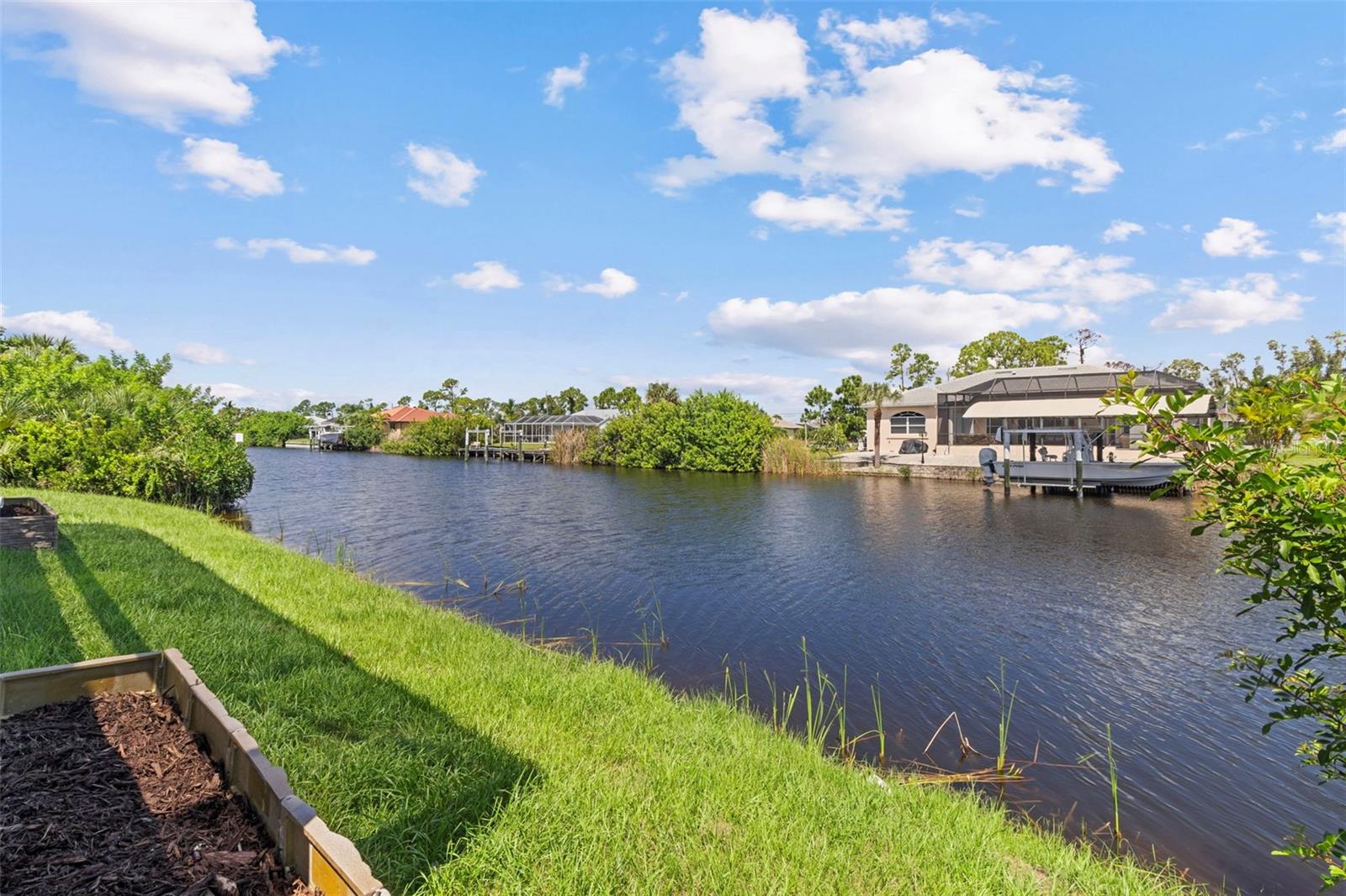 15048 HENNIPEN CIR, PORT CHARLOTTE, FL, 33981