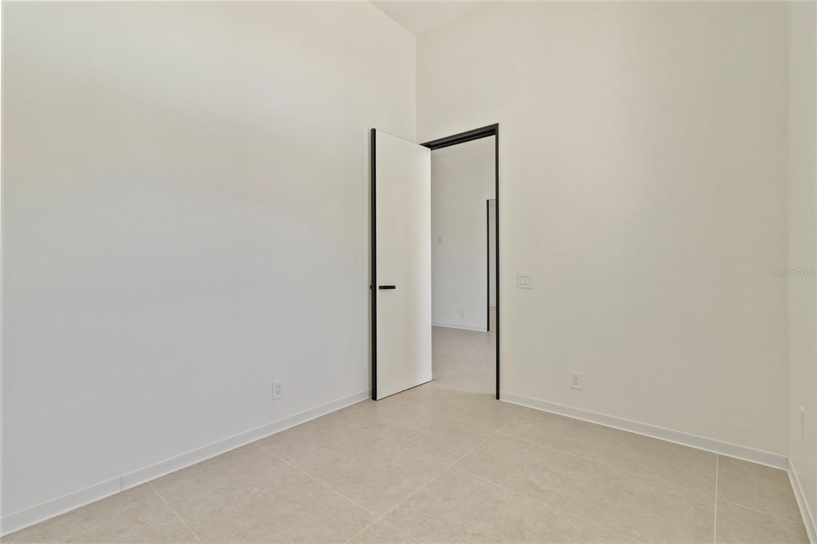 15048 HENNIPEN CIR, PORT CHARLOTTE, FL, 33981