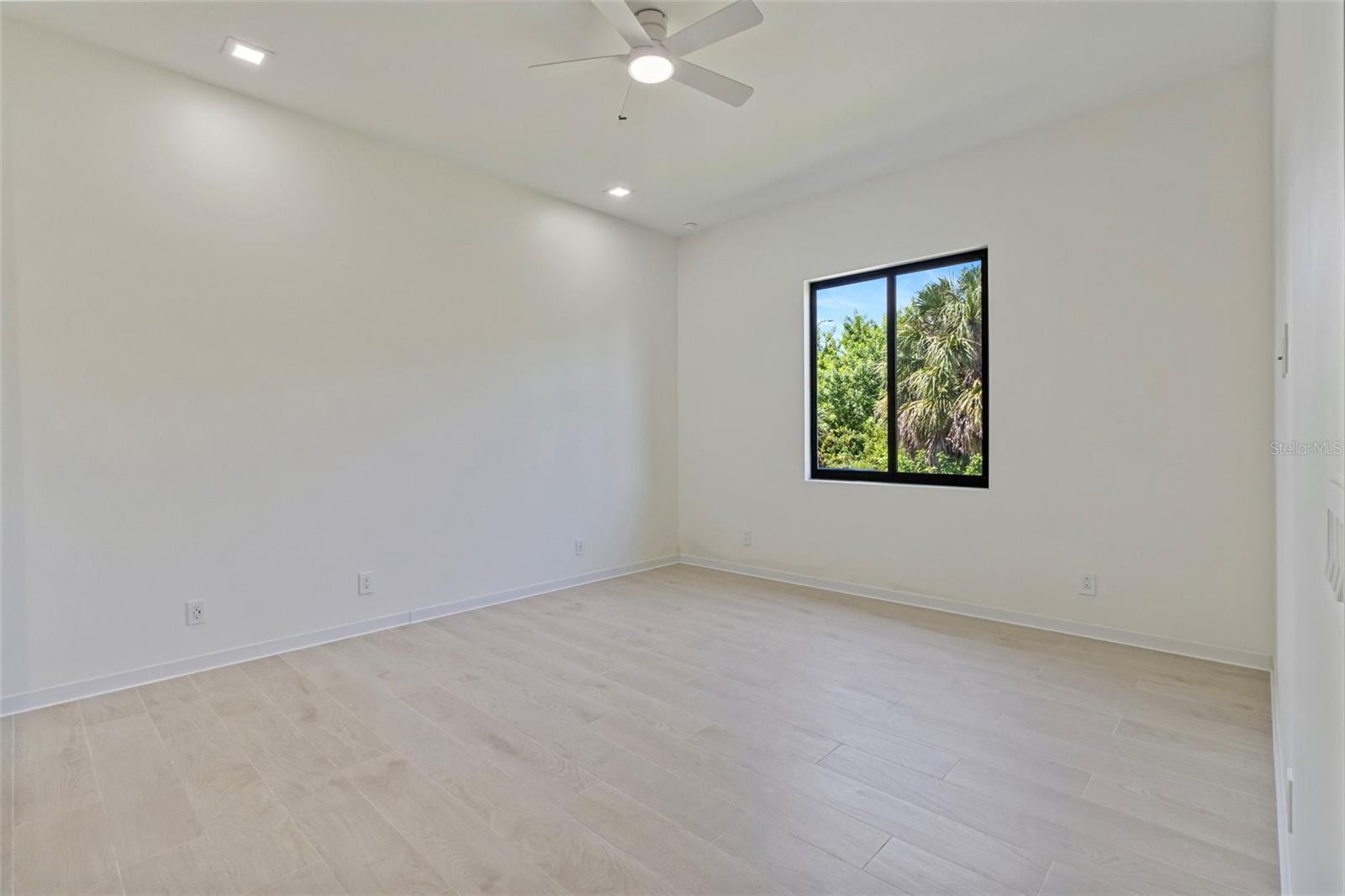 15048 HENNIPEN CIR, PORT CHARLOTTE, FL, 33981