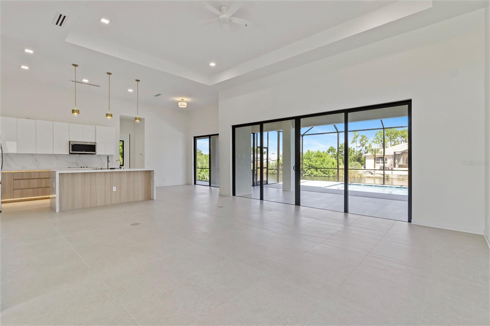 15048 HENNIPEN CIR, PORT CHARLOTTE, FL, 33981