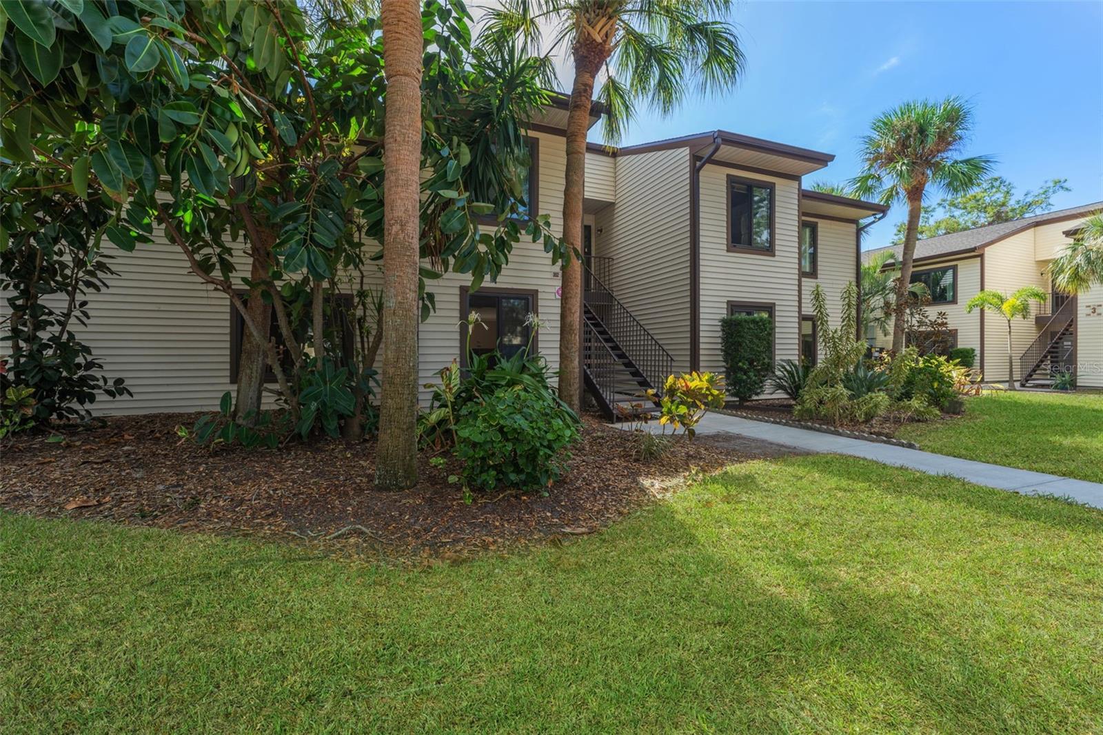 356 MOORINGS COVE DR #356, TARPON SPRINGS, FL, 34689