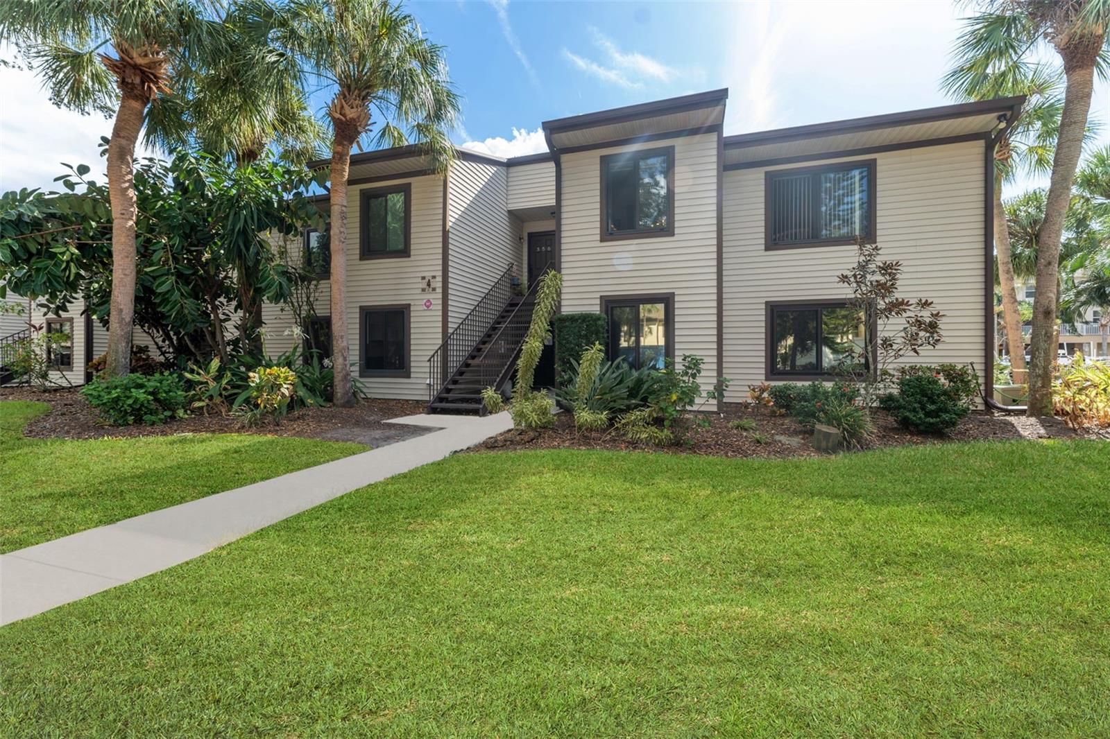 356 MOORINGS COVE DR #356, TARPON SPRINGS, FL, 34689