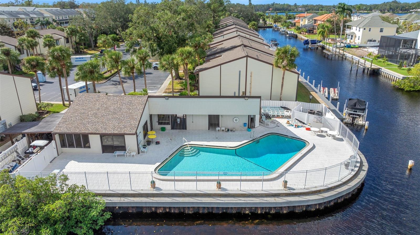 356 MOORINGS COVE DR #356, TARPON SPRINGS, FL, 34689