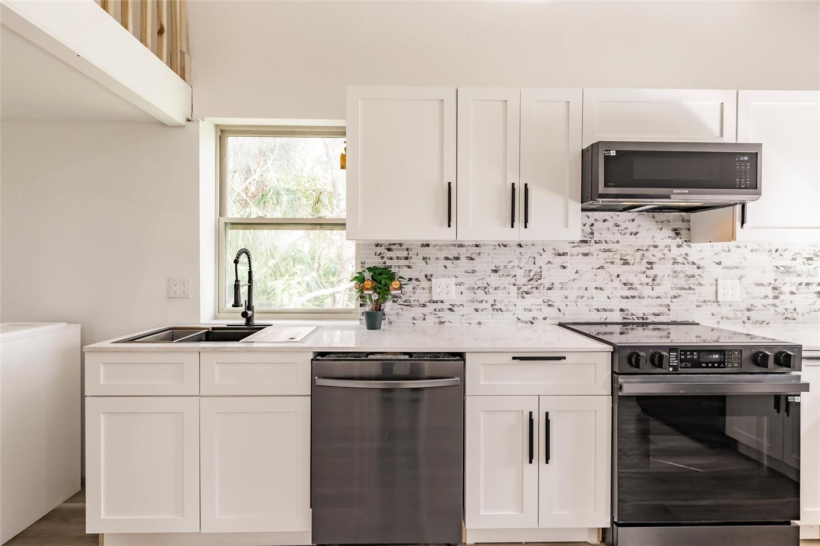 21048 PEACHLAND BLVD, PORT CHARLOTTE, FL, 33954