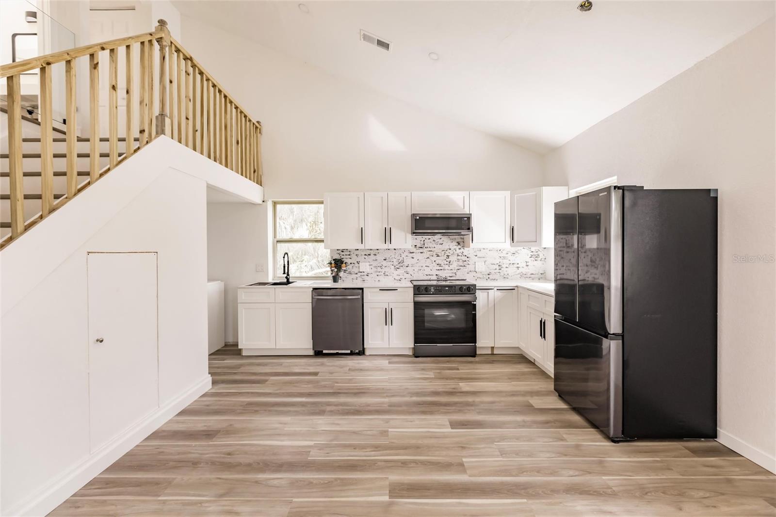 21048 PEACHLAND BLVD, PORT CHARLOTTE, FL, 33954