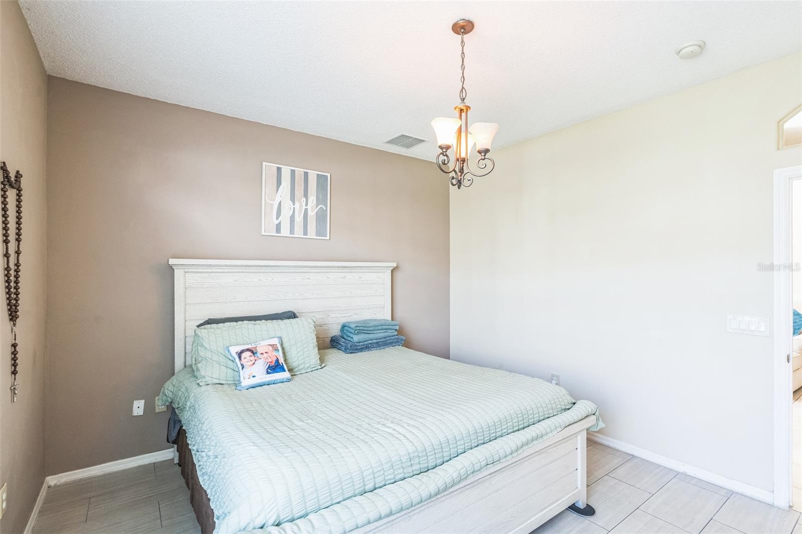 2047 ISLAND BROOK LN, ORLANDO, FL, 32824