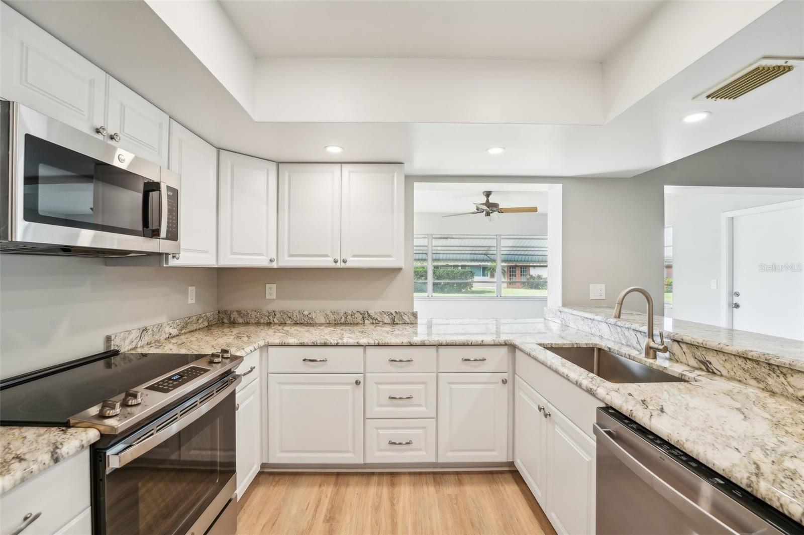 1214 HADDINGTON CIR #1214, SUN CITY CENTER, FL, 33573