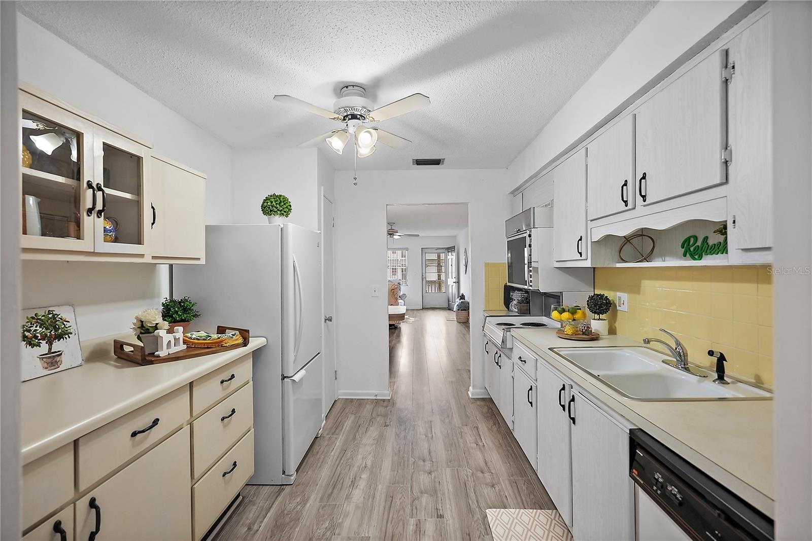 5720 13TH AVE N #203B, ST PETERSBURG, FL, 33710