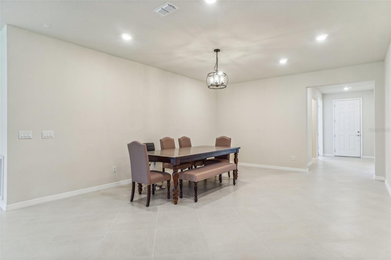 2695 HILLTOP LOOP, APOPKA, FL, 32712