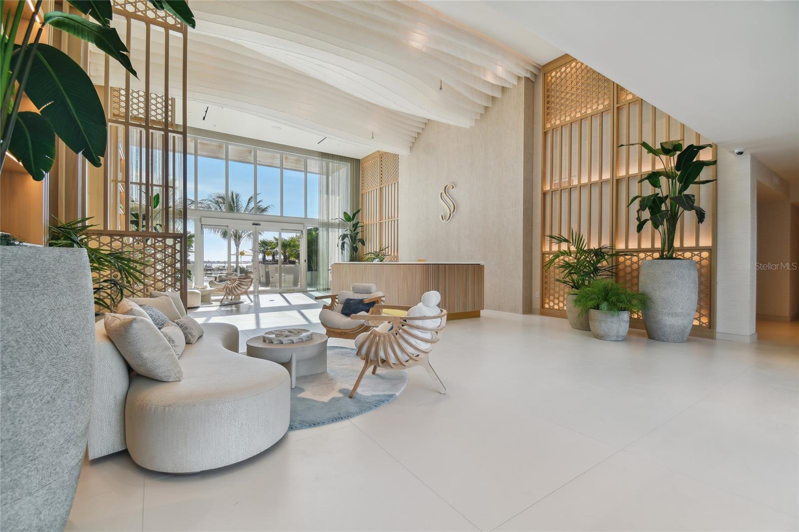 1020 SUNSET POINT RD RD #405, CLEARWATER, FL, 33755