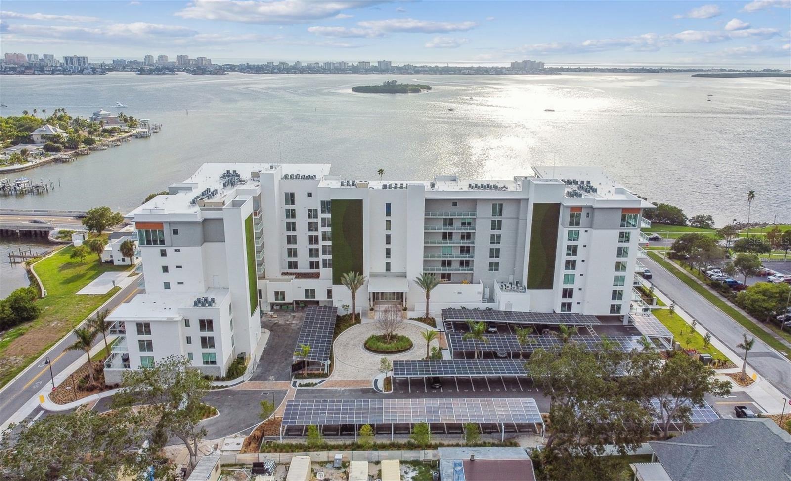 1020 SUNSET POINT RD RD #405, CLEARWATER, FL, 33755