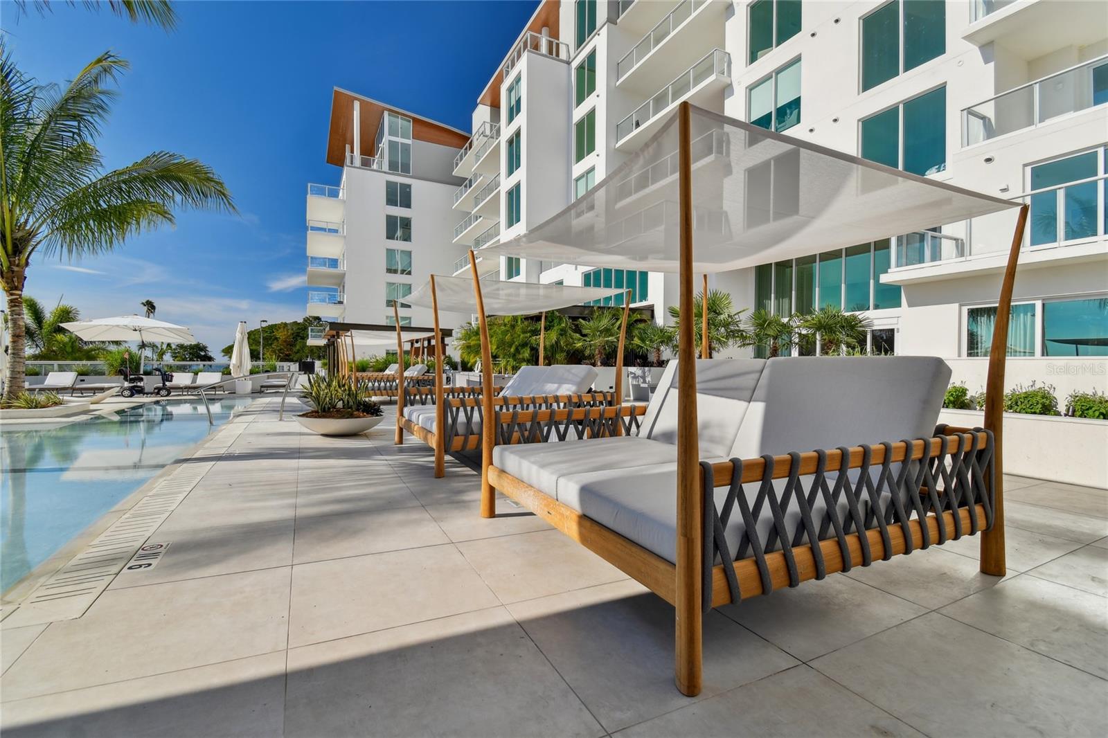 1020 SUNSET POINT RD RD #405, CLEARWATER, FL, 33755