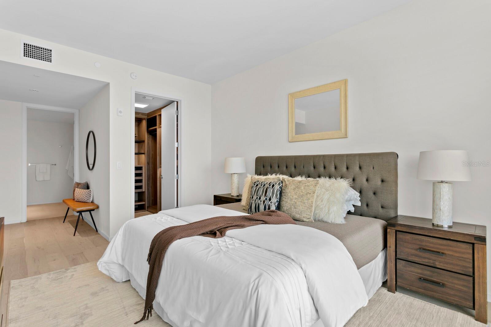 1020 SUNSET POINT RD RD #405, CLEARWATER, FL, 33755