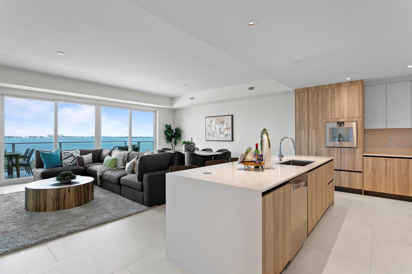 1020 SUNSET POINT RD RD #405, CLEARWATER, FL, 33755