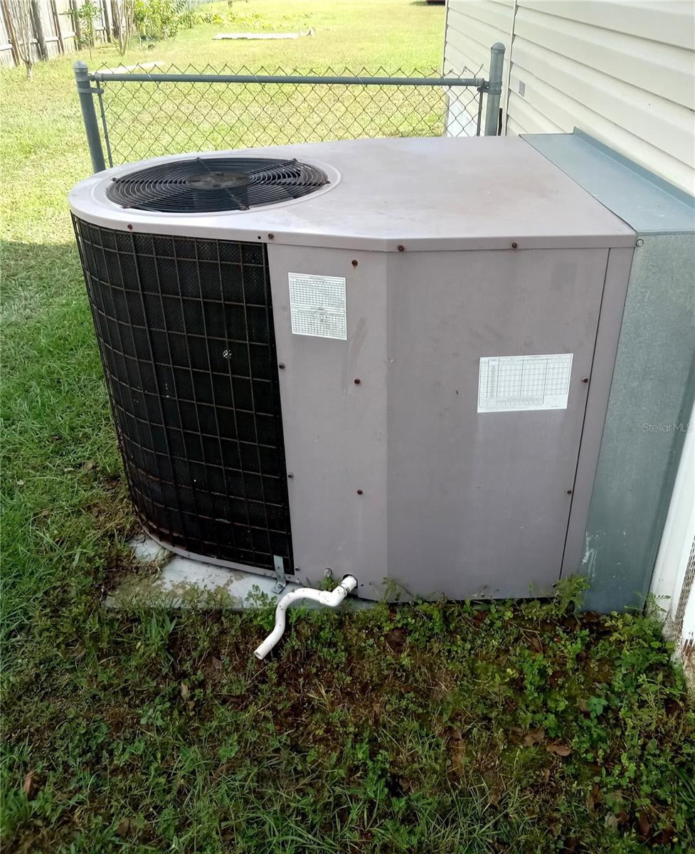 8040 HAMSTER DR, ZEPHYRHILLS, FL, 33540