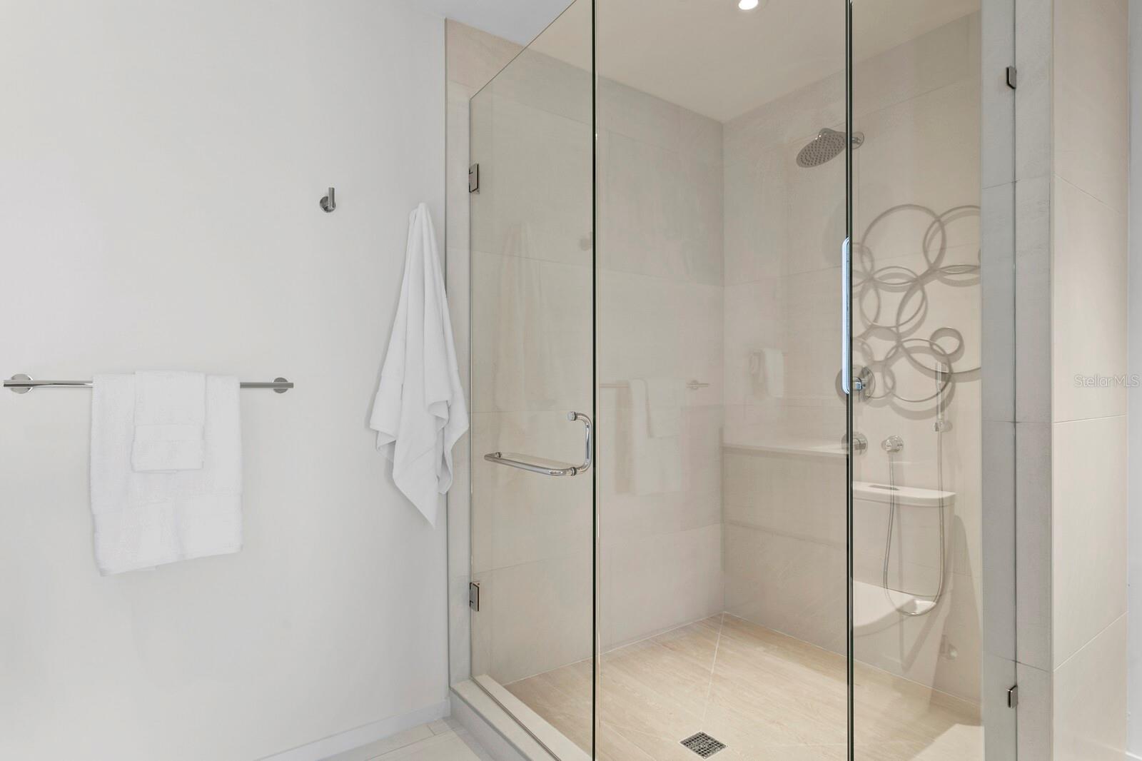 1020 SUNSET POINT RD #405, CLEARWATER, FL, 33755