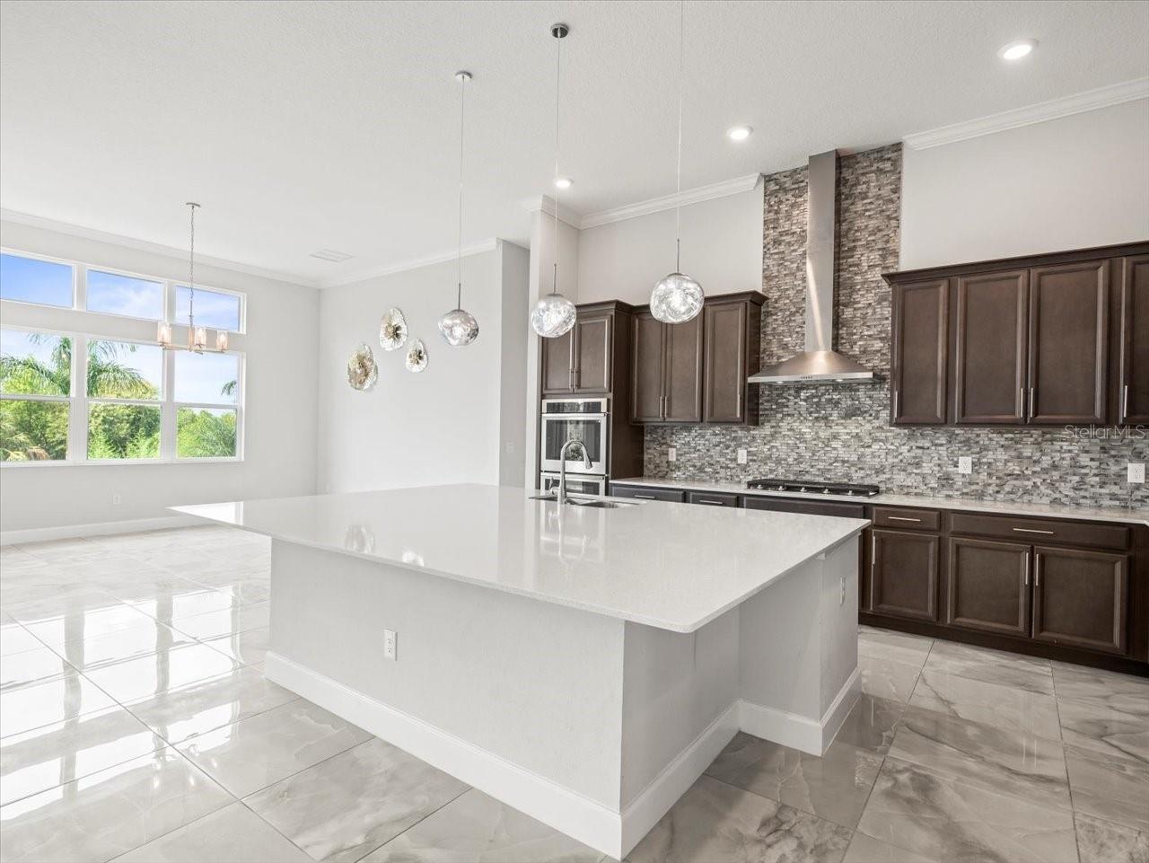 814 MANNS HARBOR DR, APOLLO BEACH, FL, 33572