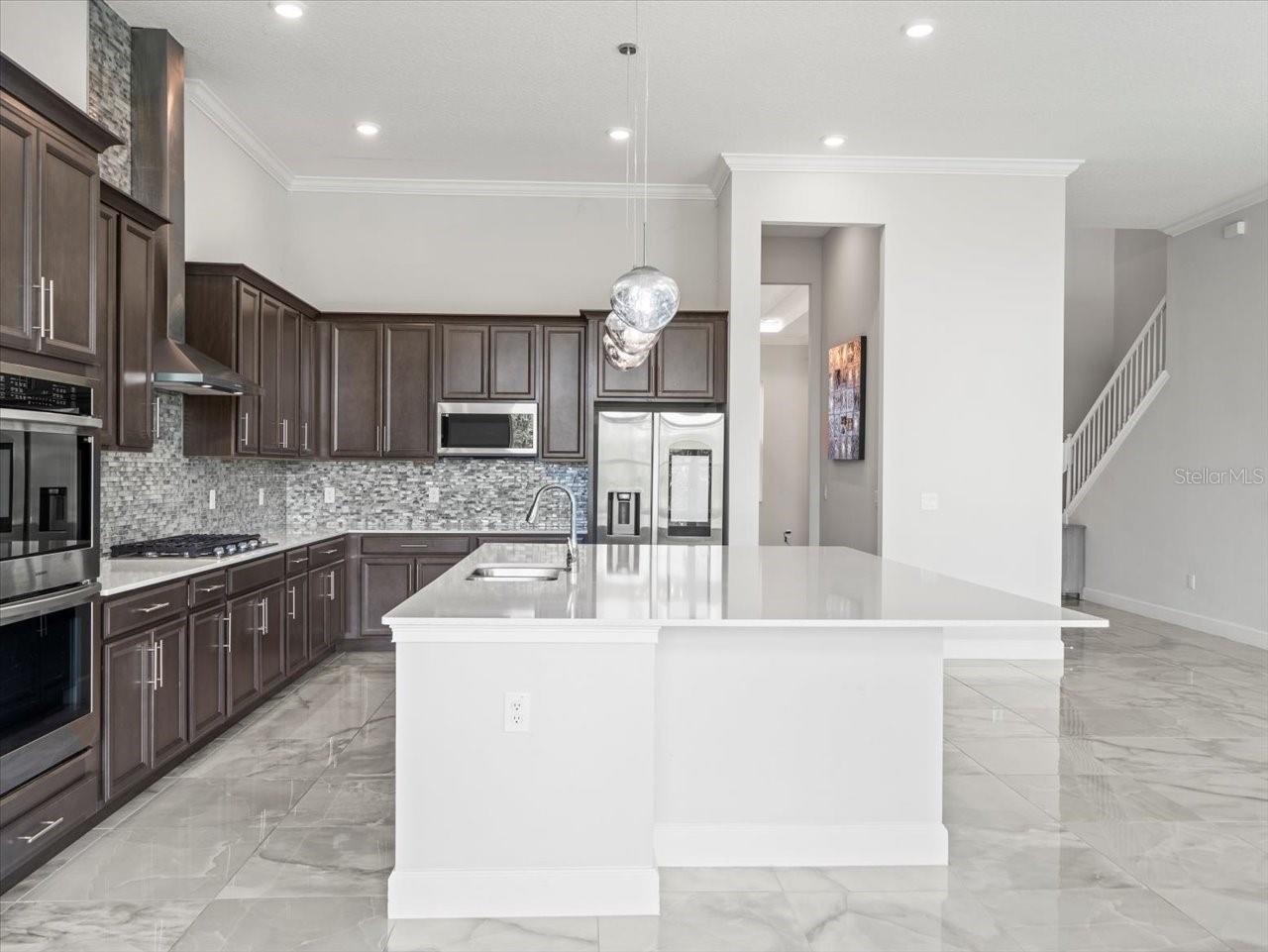 814 MANNS HARBOR DR, APOLLO BEACH, FL, 33572