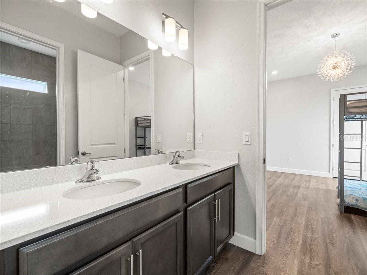 814 MANNS HARBOR DR, APOLLO BEACH, FL, 33572
