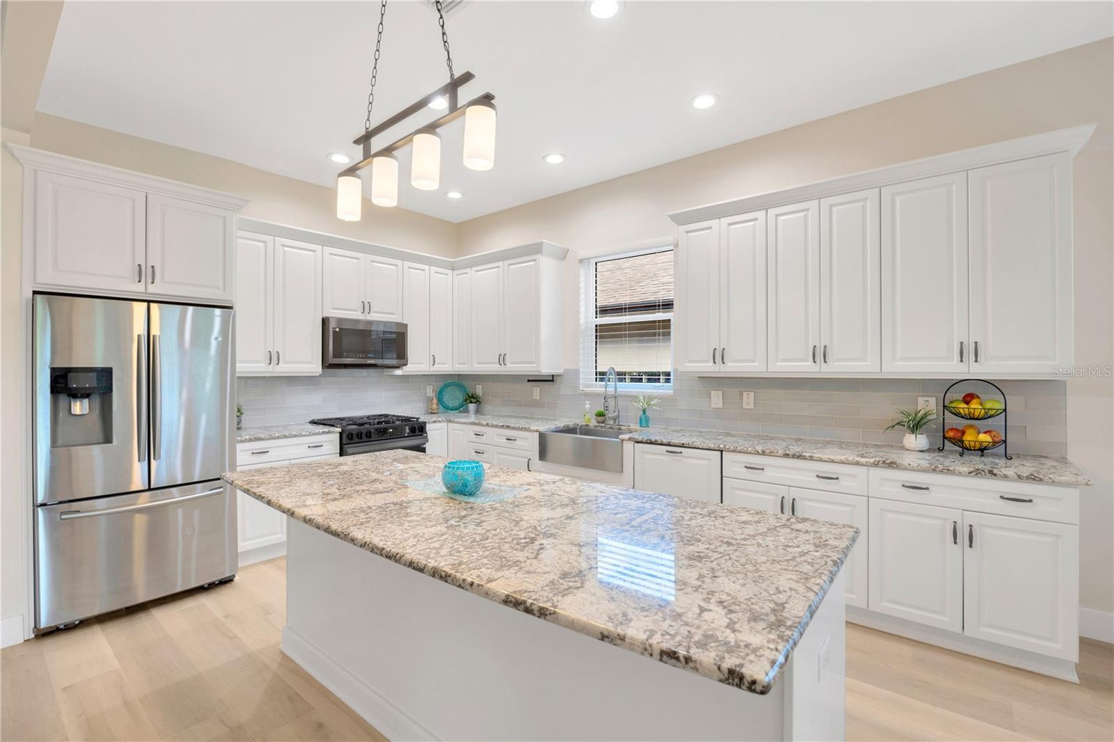 16835 HAWKRIDGE RD, LITHIA, FL, 33547