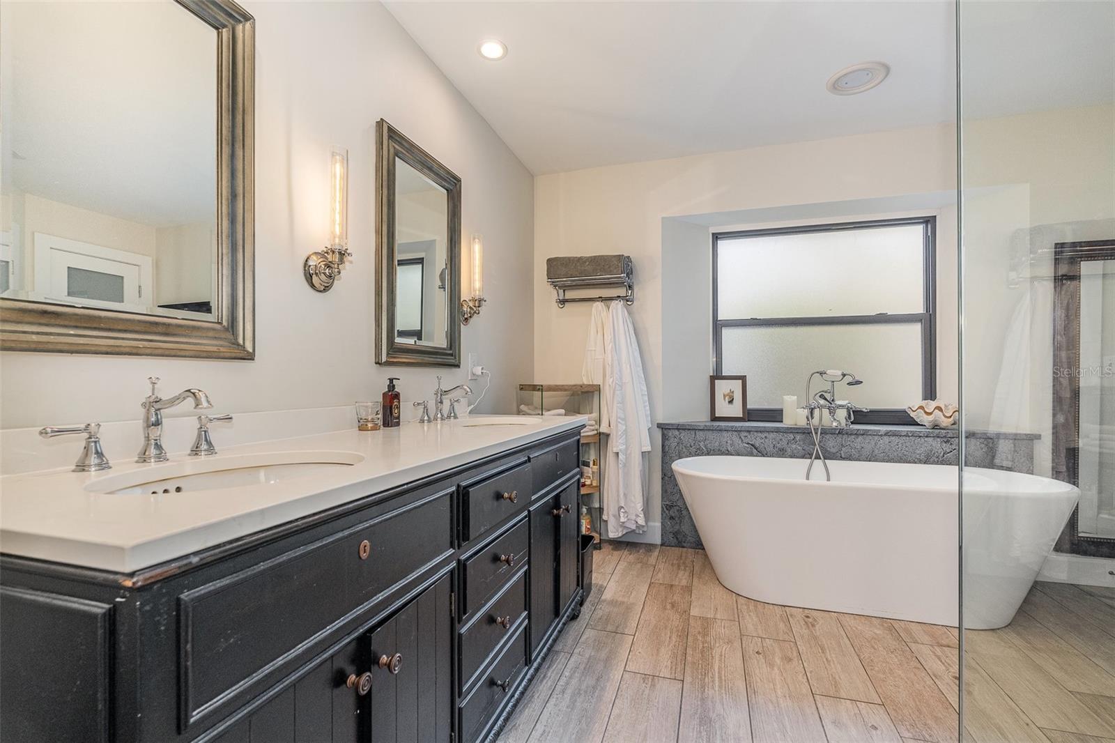 451 LIGHTHOUSE LANDING ST, SATELLITE BEACH, FL, 32937