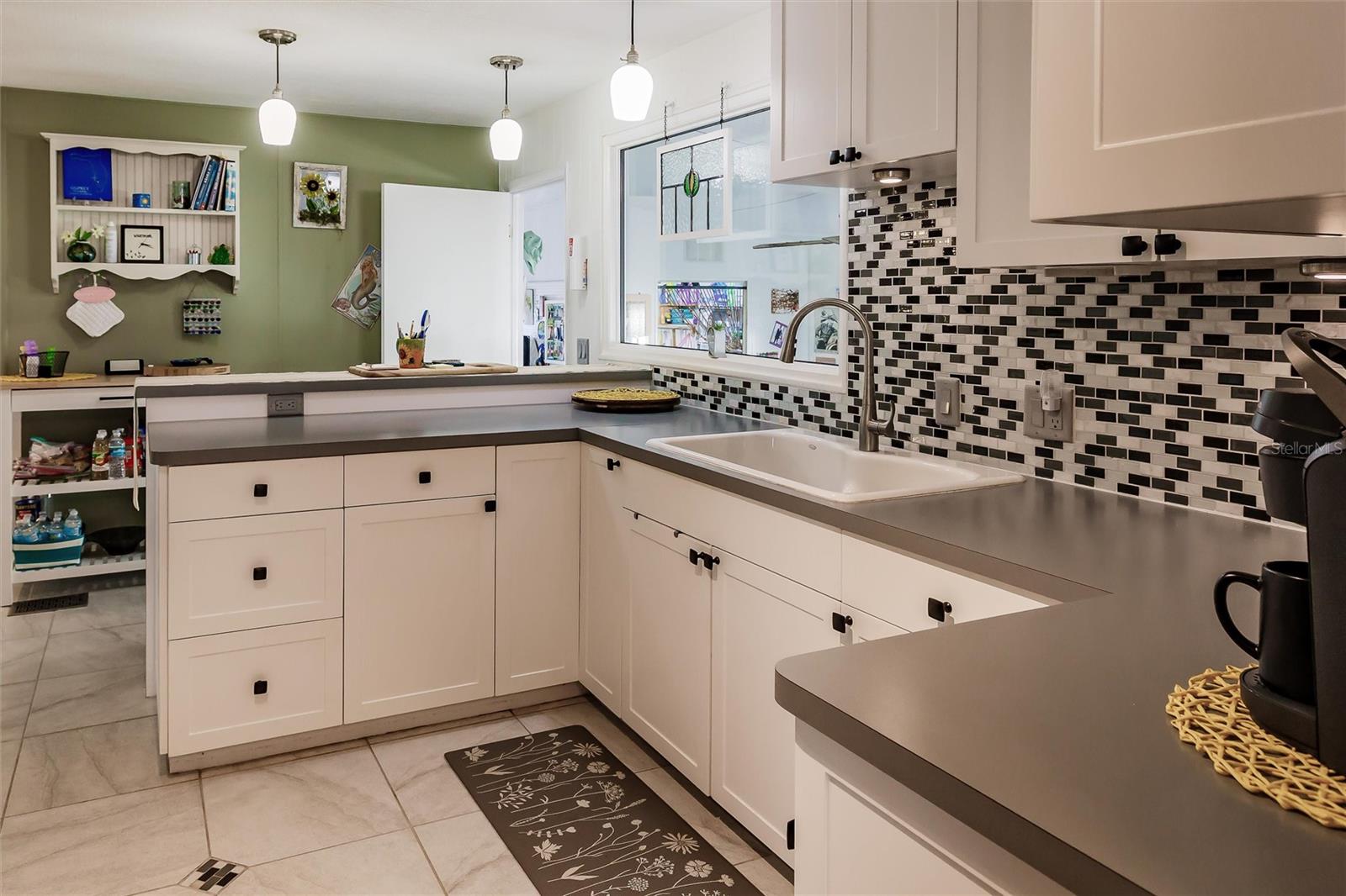 203 PALM AIR DR, OSPREY, FL, 34229