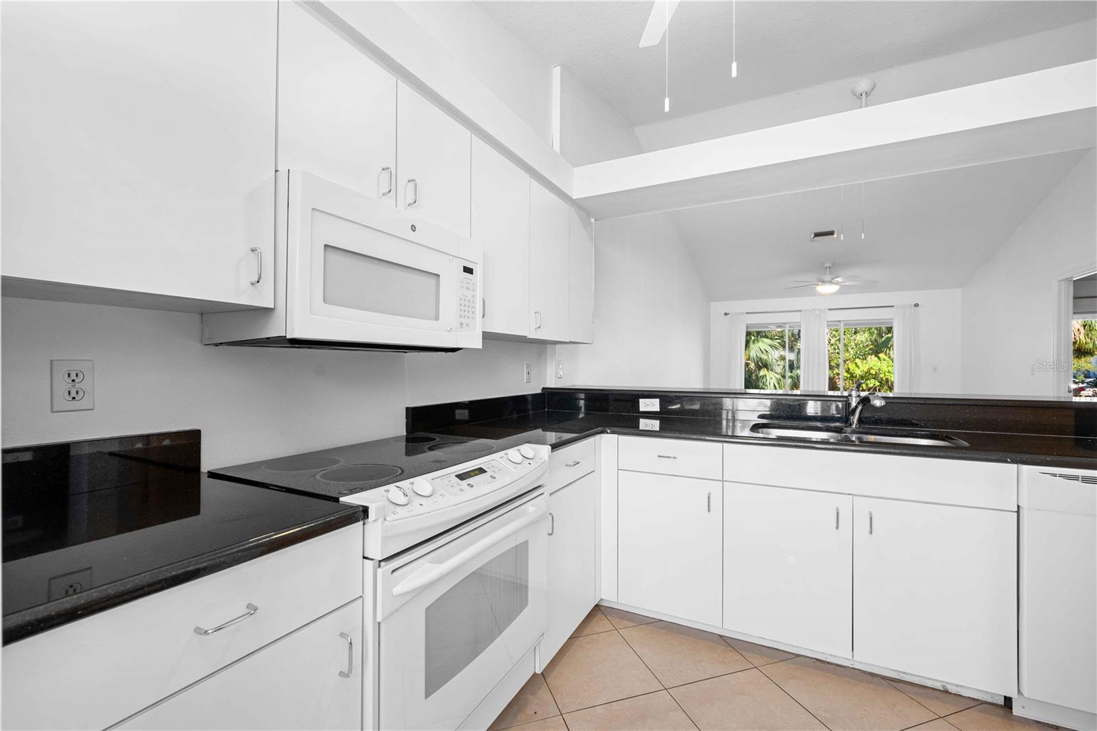 630 N JEFFERSON AVE #19, SARASOTA, FL, 34237