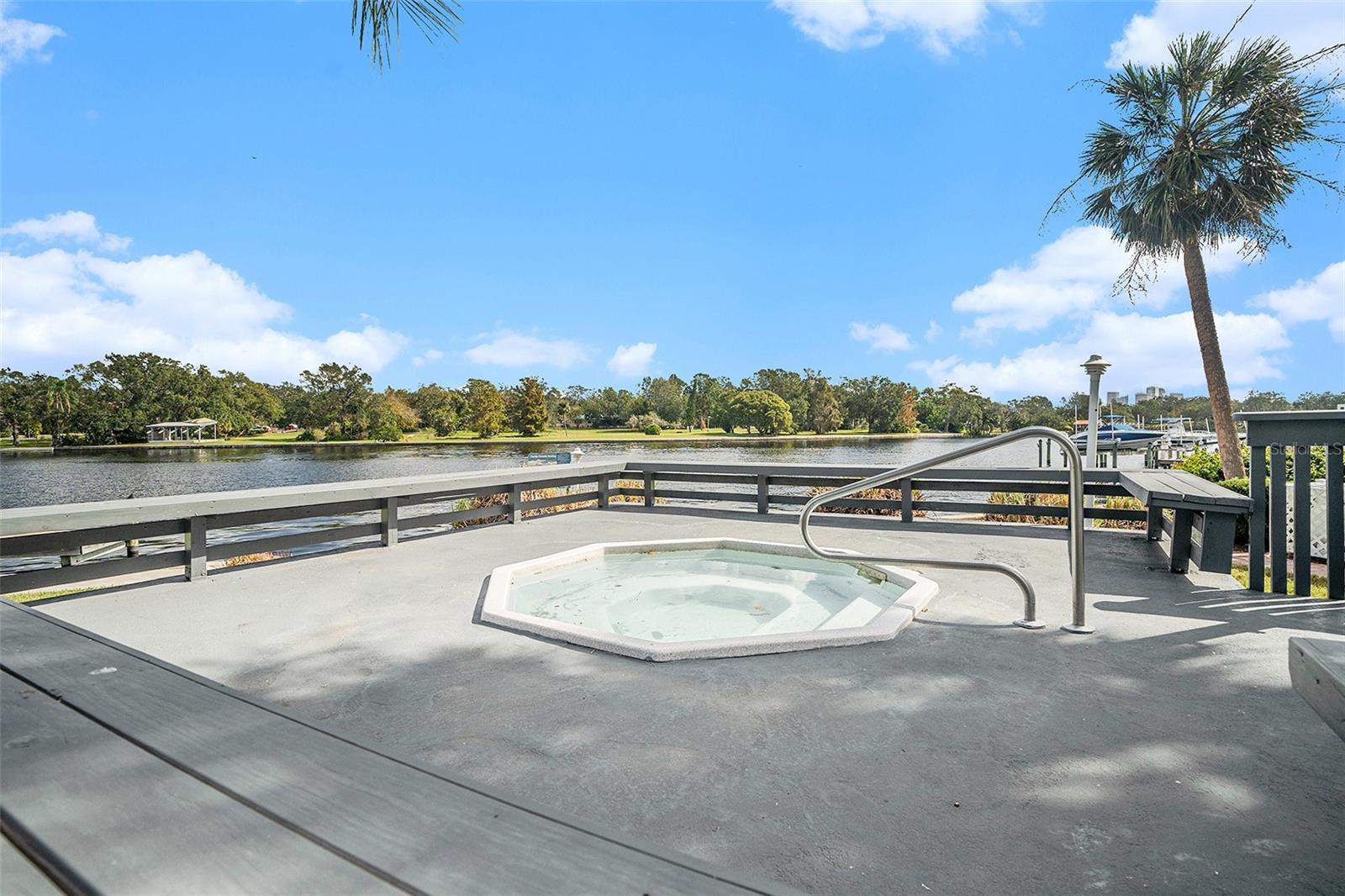 2424 W TAMPA BAY BLVD #D203, TAMPA, FL, 33607