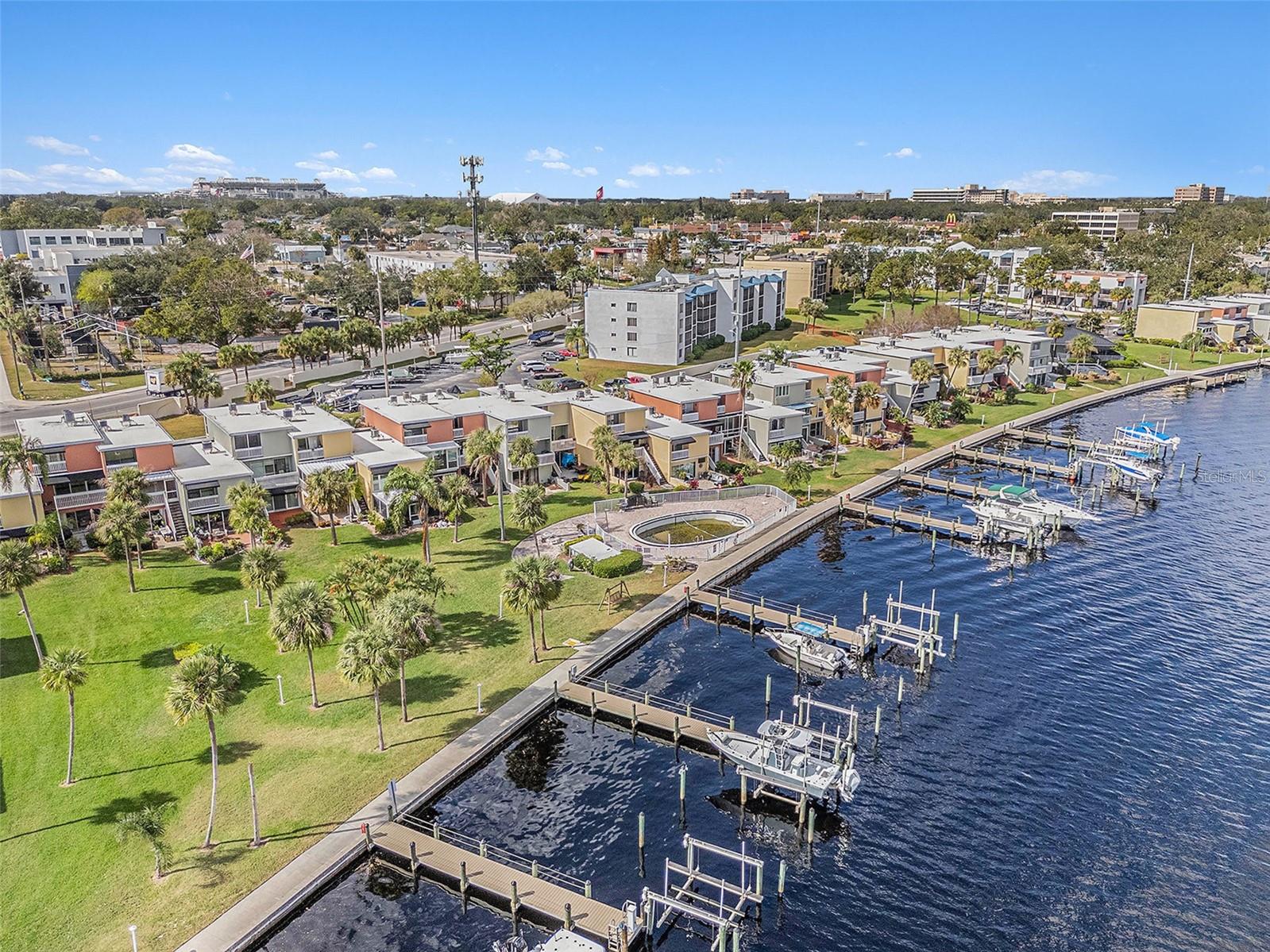 2424 W TAMPA BAY BLVD #D203, TAMPA, FL, 33607