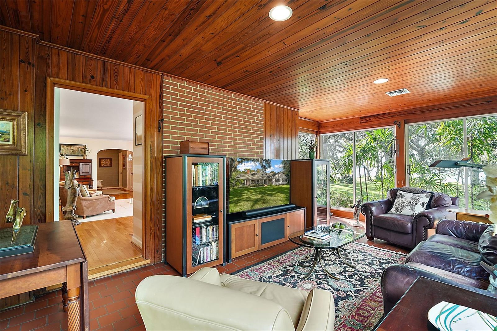 9345 SILVER LAKE DR, LEESBURG, FL, 34788