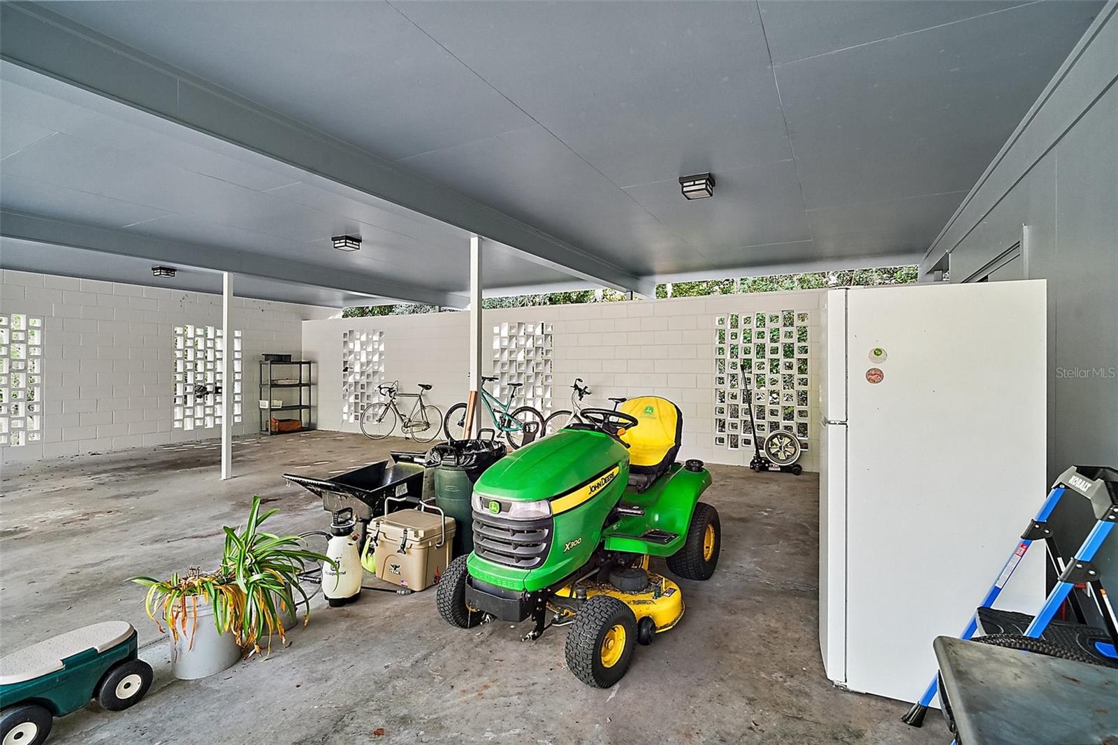 9345 SILVER LAKE DR, LEESBURG, FL, 34788