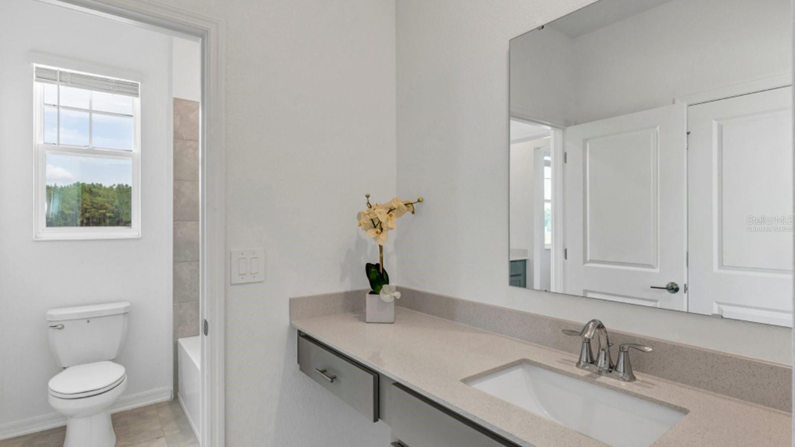 827 MIDDLETON ST, DEBARY, FL, 32713