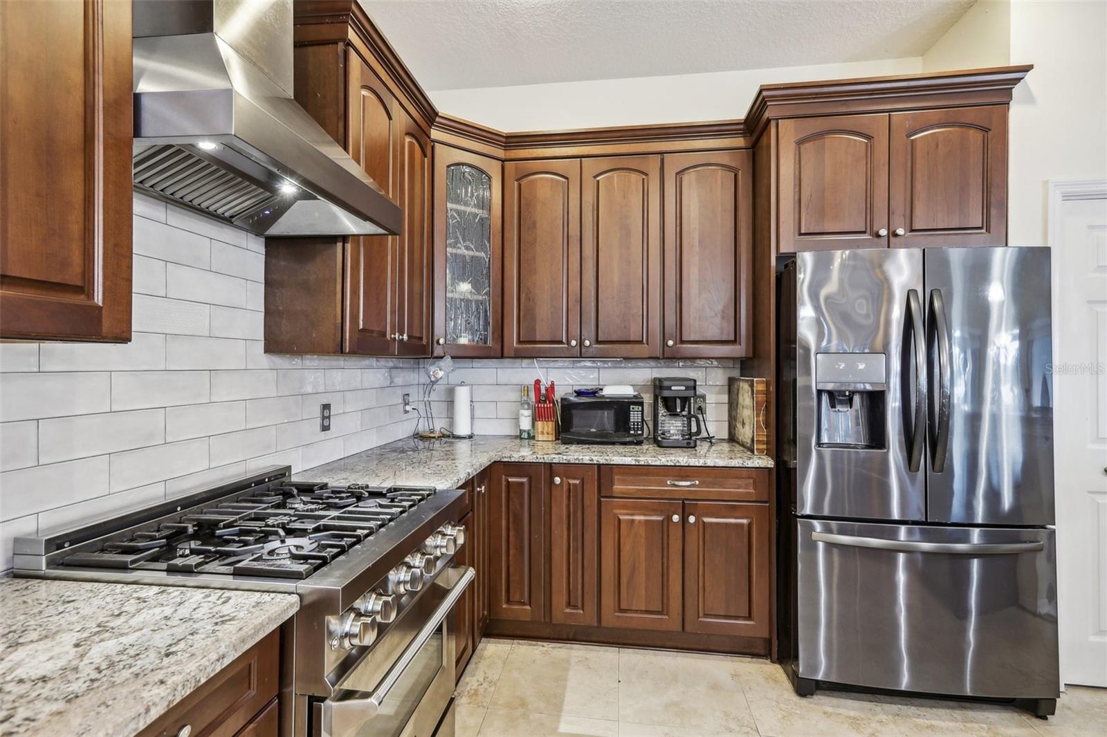 6411 BARTON RD, PLANT CITY, FL, 33565