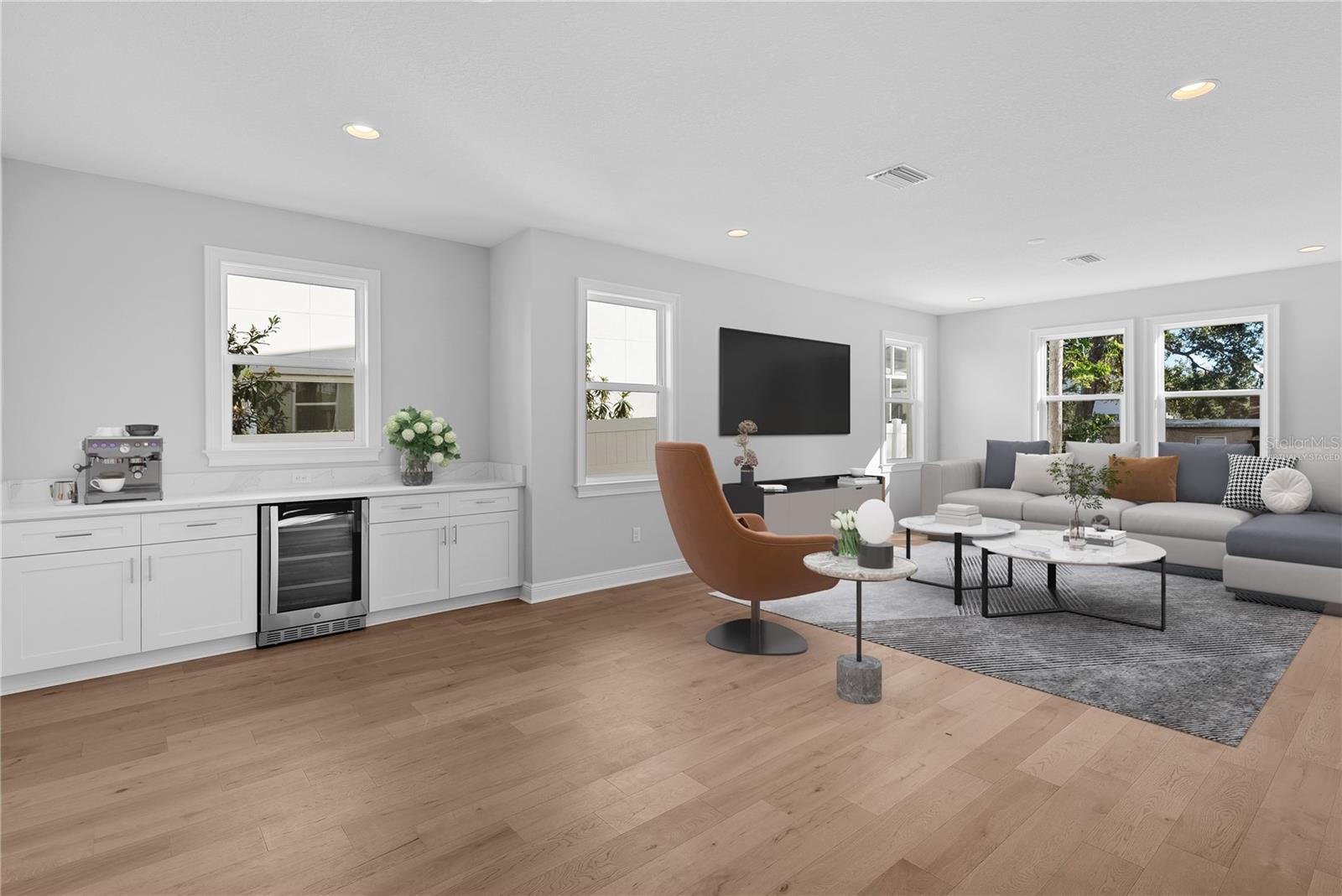 3612 W RENELLIE CIR, TAMPA, FL, 33629