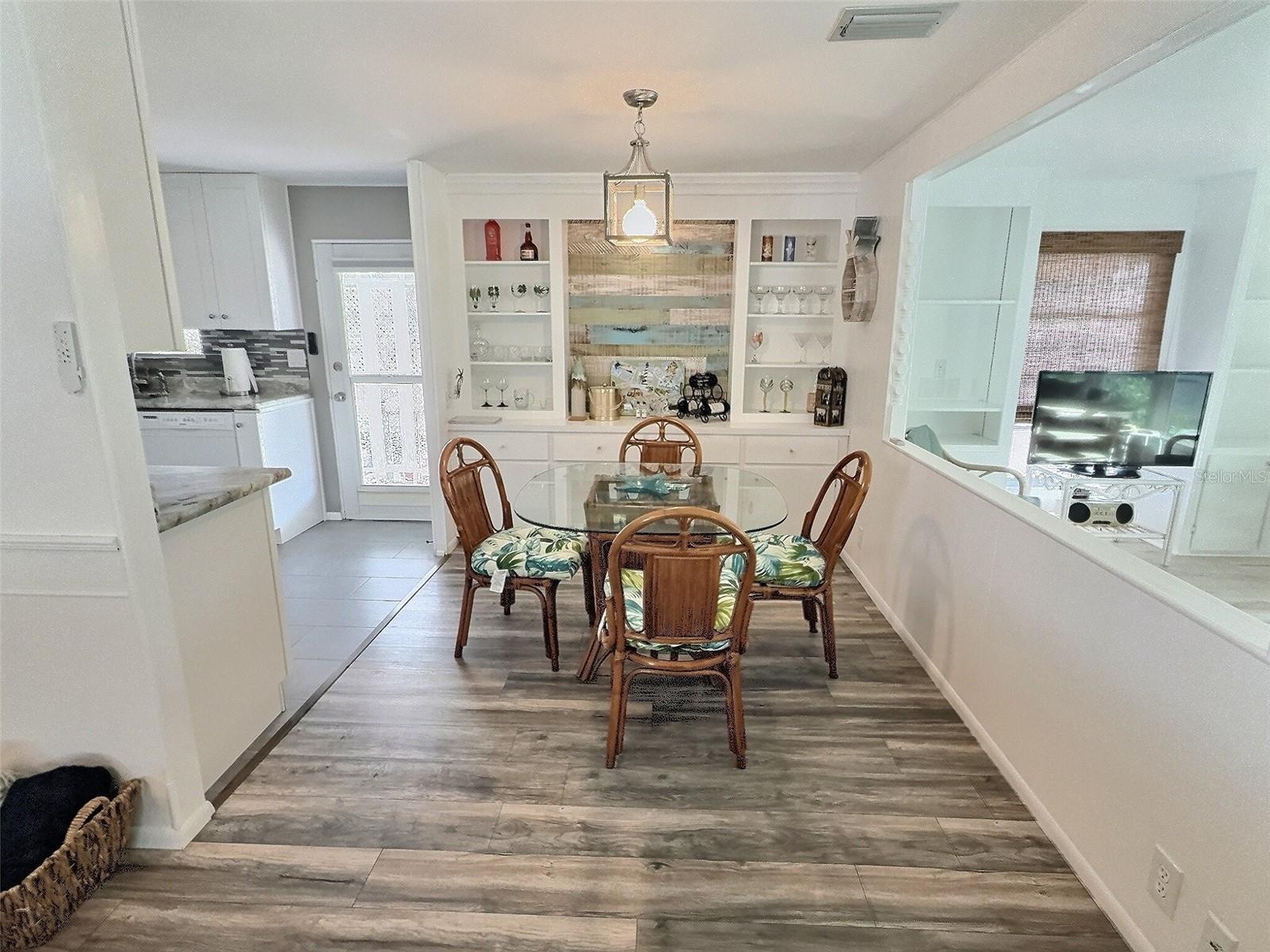 667 SUGAR PALM ST, LARGO, FL, 33778