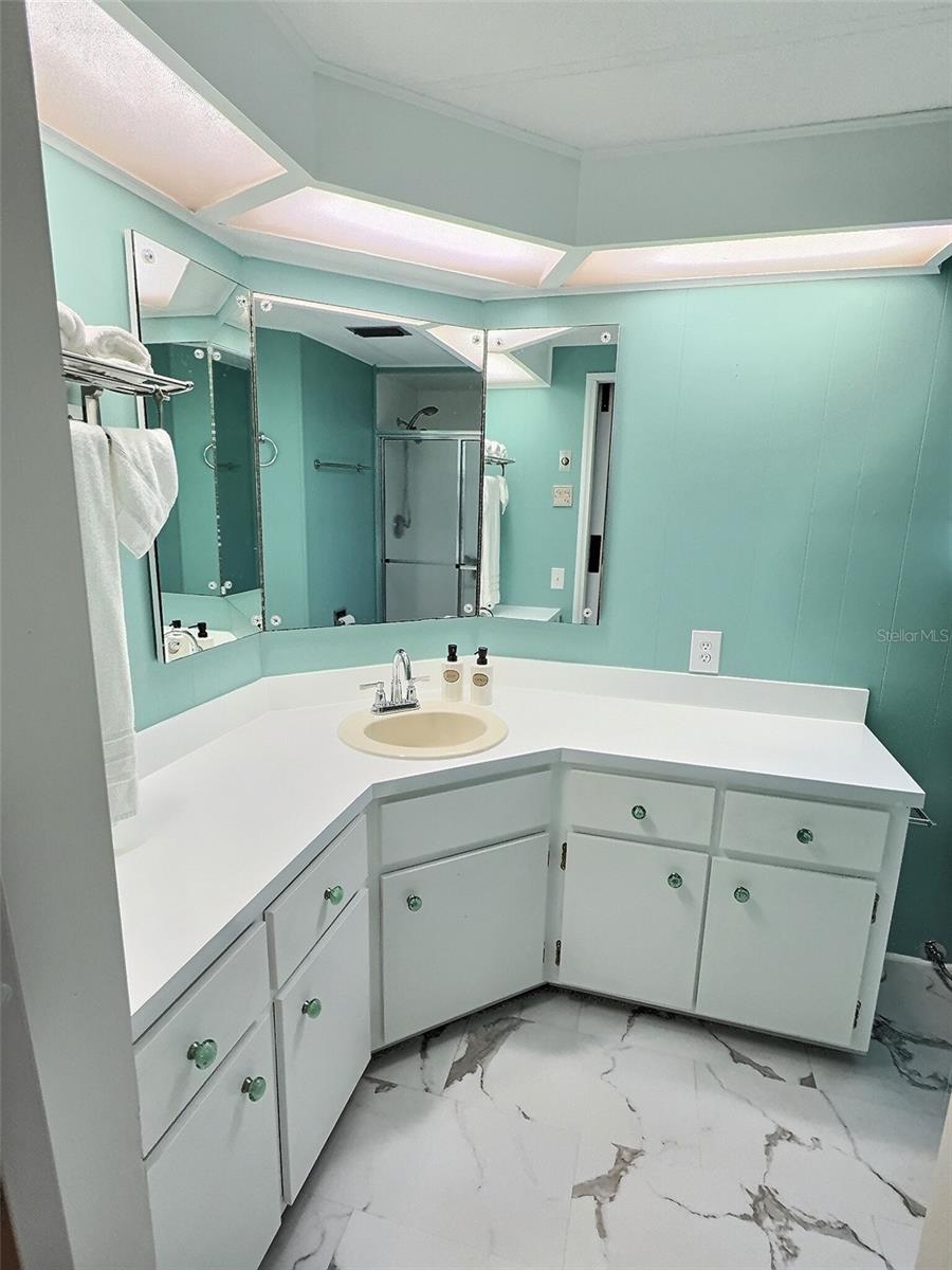 667 SUGAR PALM ST, LARGO, FL, 33778