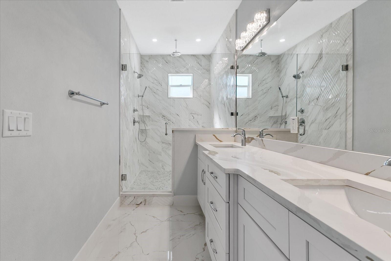 7214 BLOSSOM AVE, TAMPA, FL, 33614